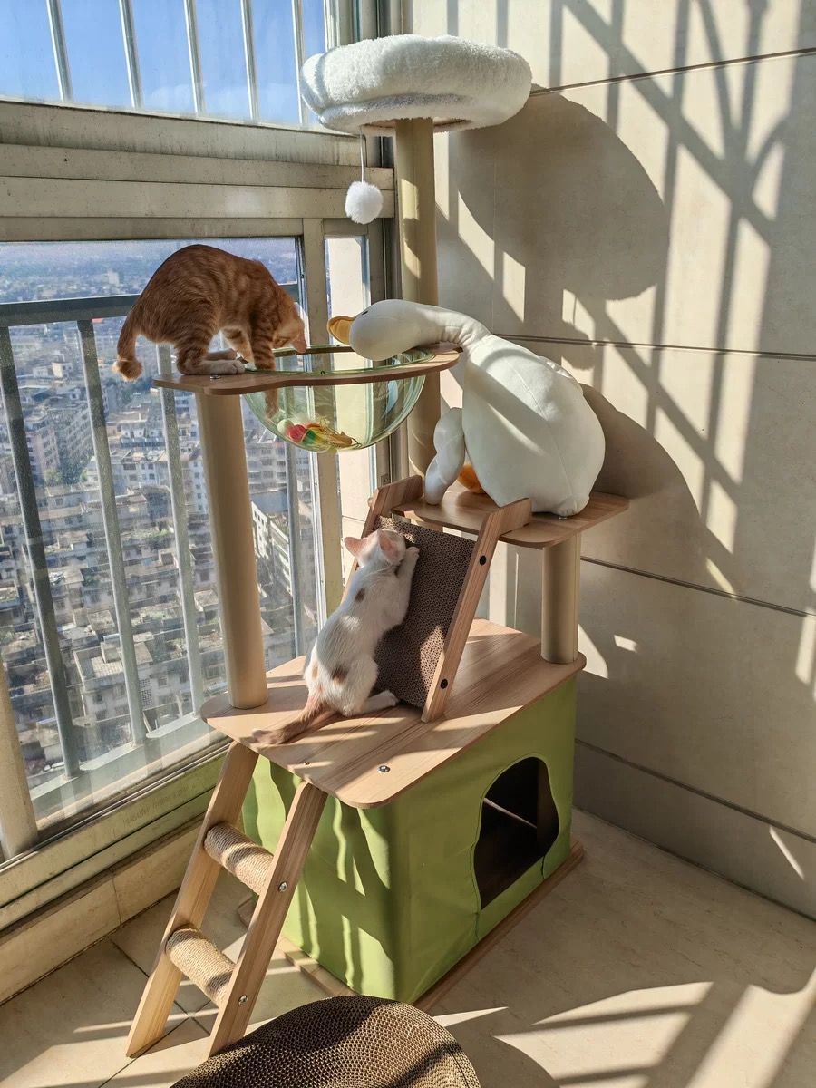 キャットタワー 猫タワー 登りやすい スリム ねこハウス 高さ140cm 天然麻紐 据え置き型 爪とぎポール 宇宙船 見晴台 多頭飼い 運動不足解消 お手入れ簡単 丸角設計 省スペース 木製 高い安定性