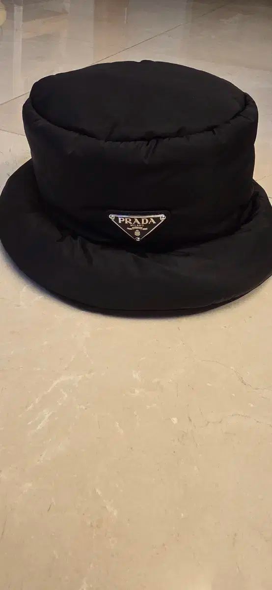 PRADA ブラック リナイロン ダウン バケットハット L 59cm