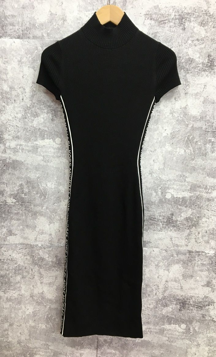 新品 マイケルコース ワンピース ポロドレス 黒 タイト 公式アウトレット】Vネック スナップ ポロ ドレス - ワンピース