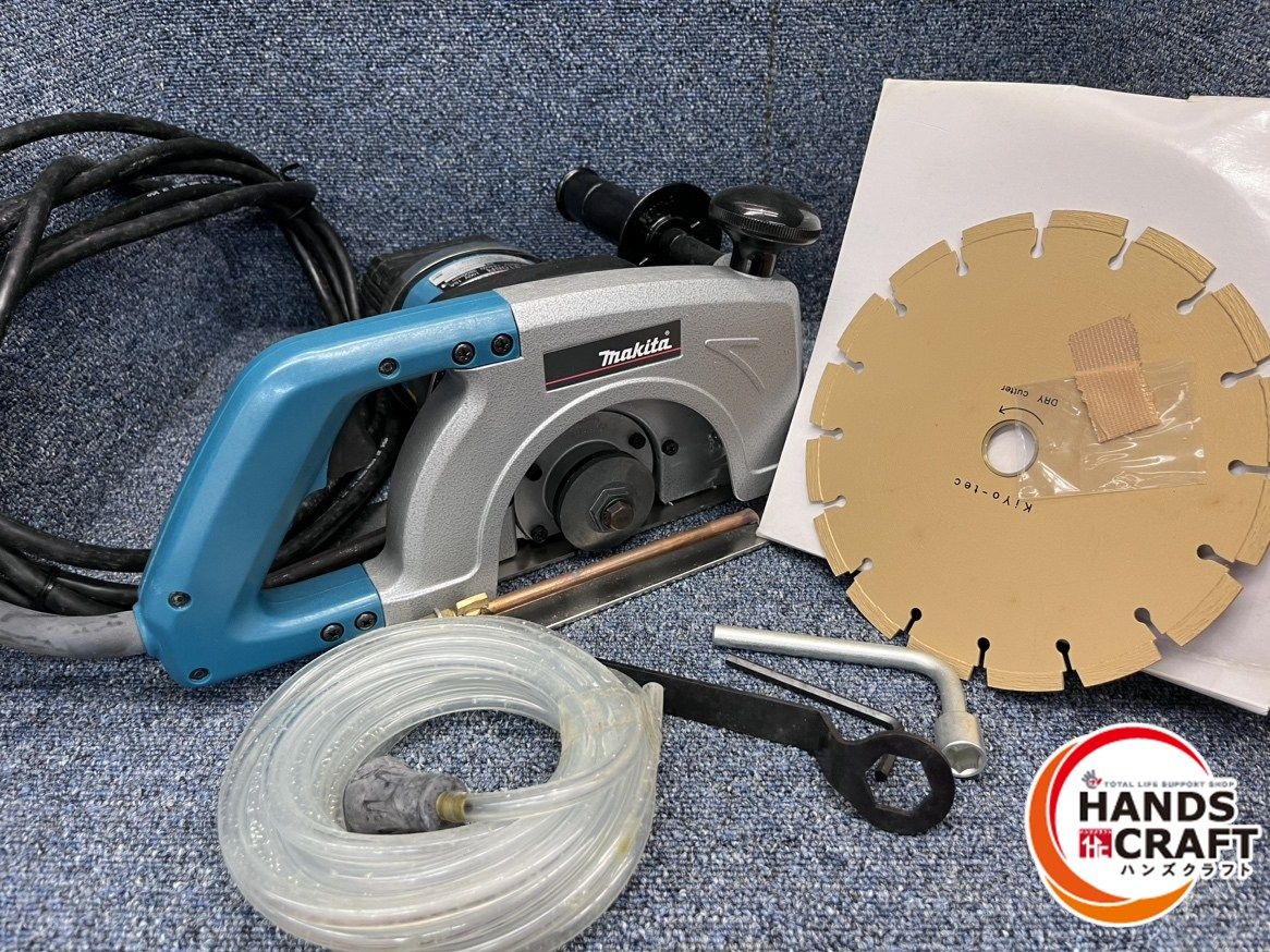 マキタ makita 8型カッタ 4108R 100V コンクリートカッタ 画像4枚目自作で穴をあけて取り付けています