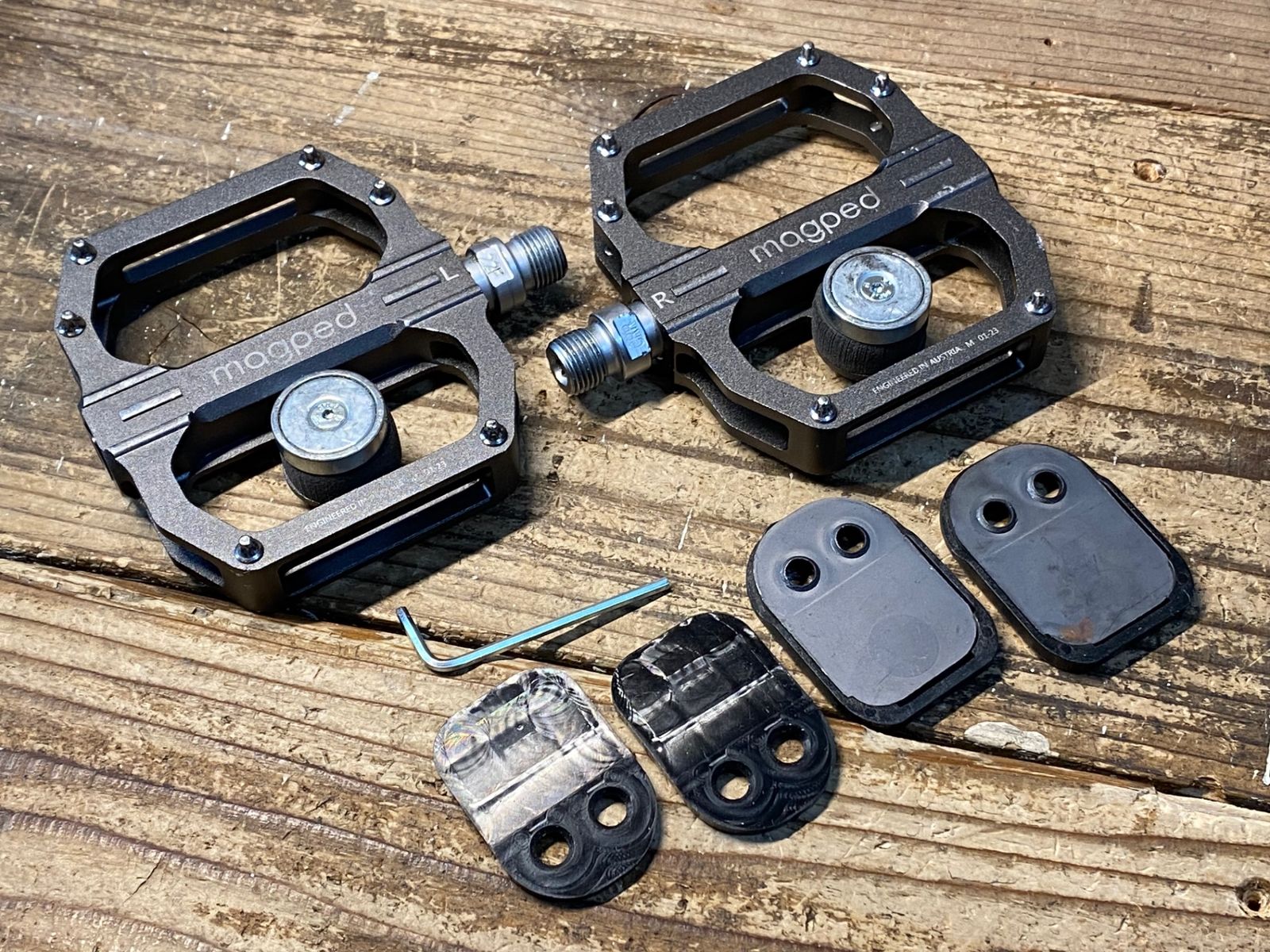 IX905 マグペド MAGPED ビンディングペダル 黒