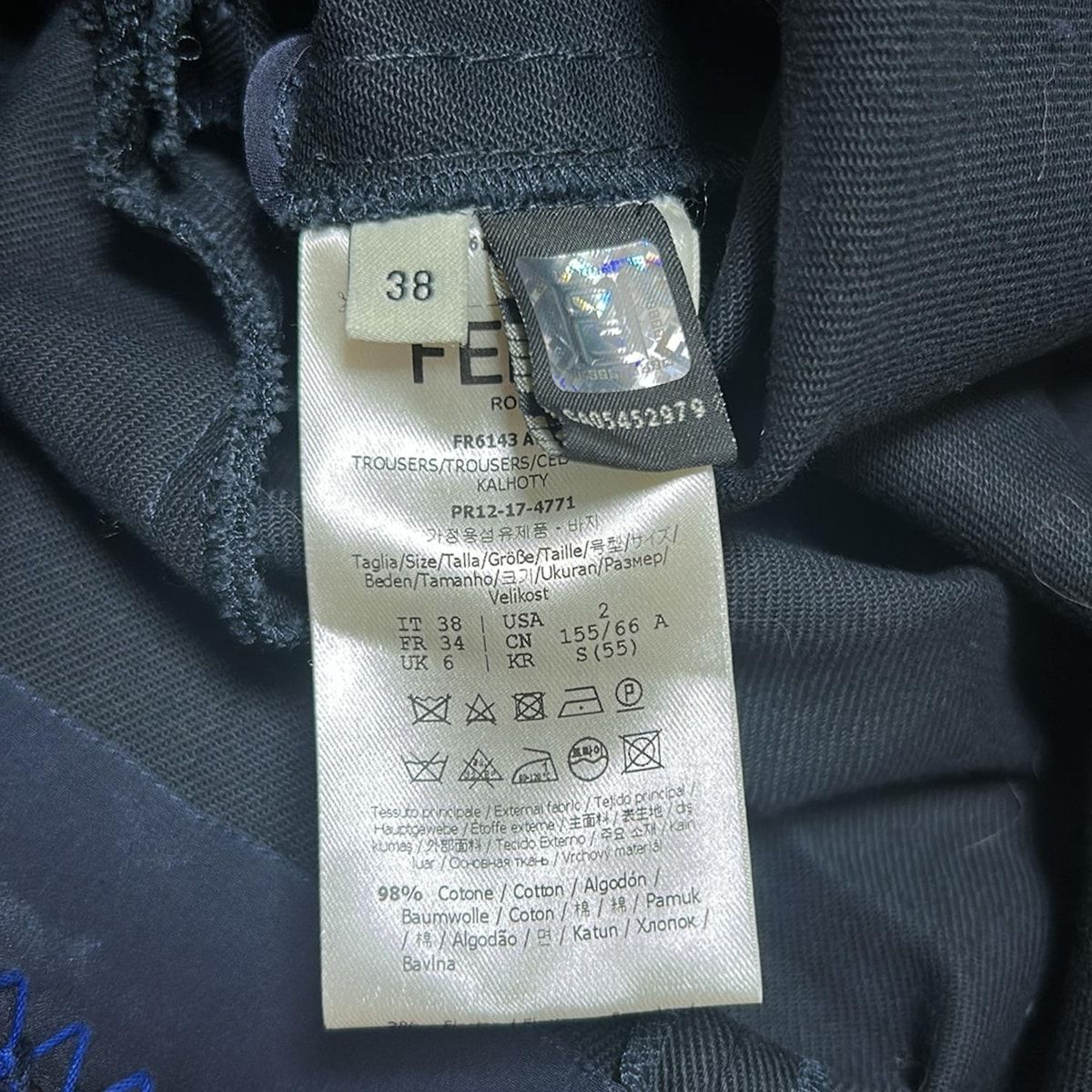 FENDI フェンディ