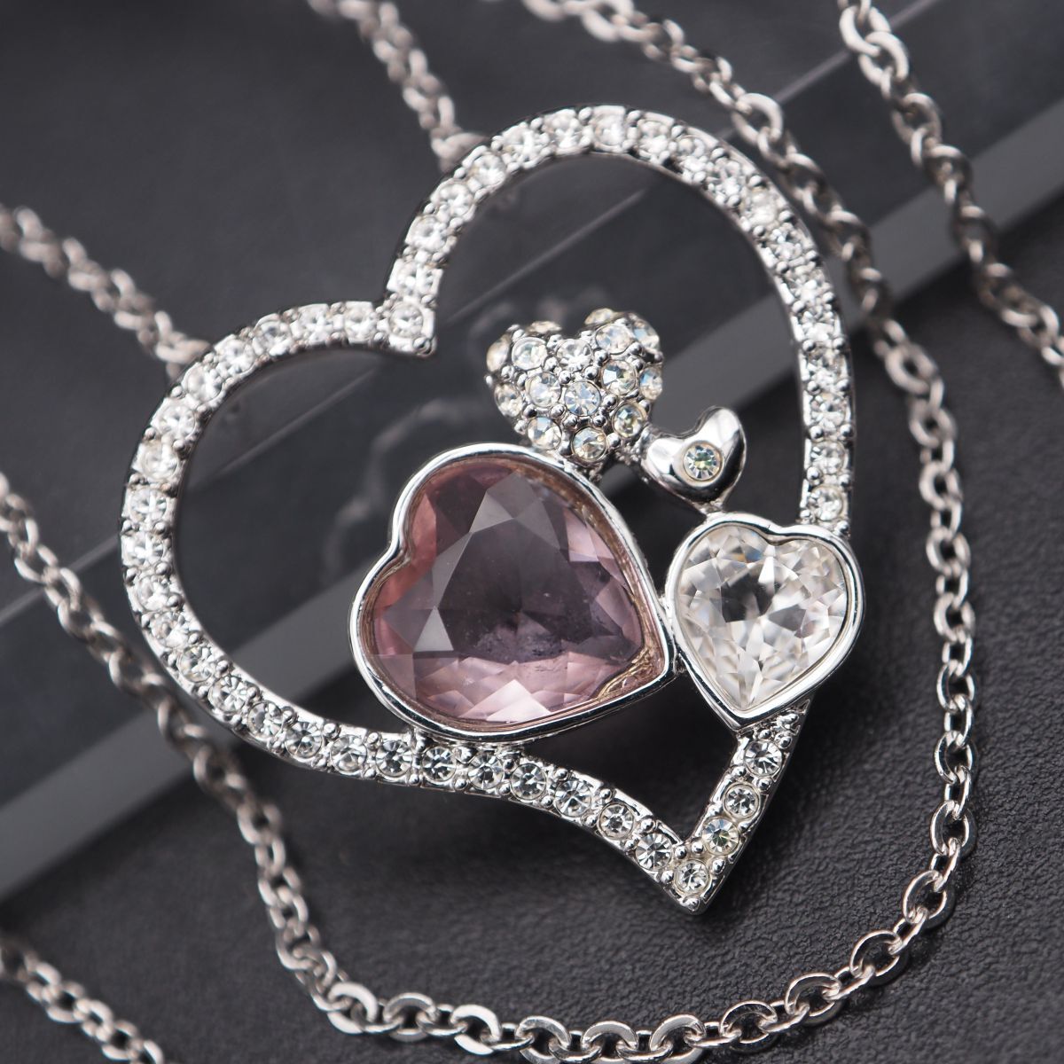 美品・箱付き＊スワロフスキー SWAROVSKI＊ハート ペンダント ネックレス B803 スワロフスキー SWAROVSKI ペンダント ネックレス ピンク