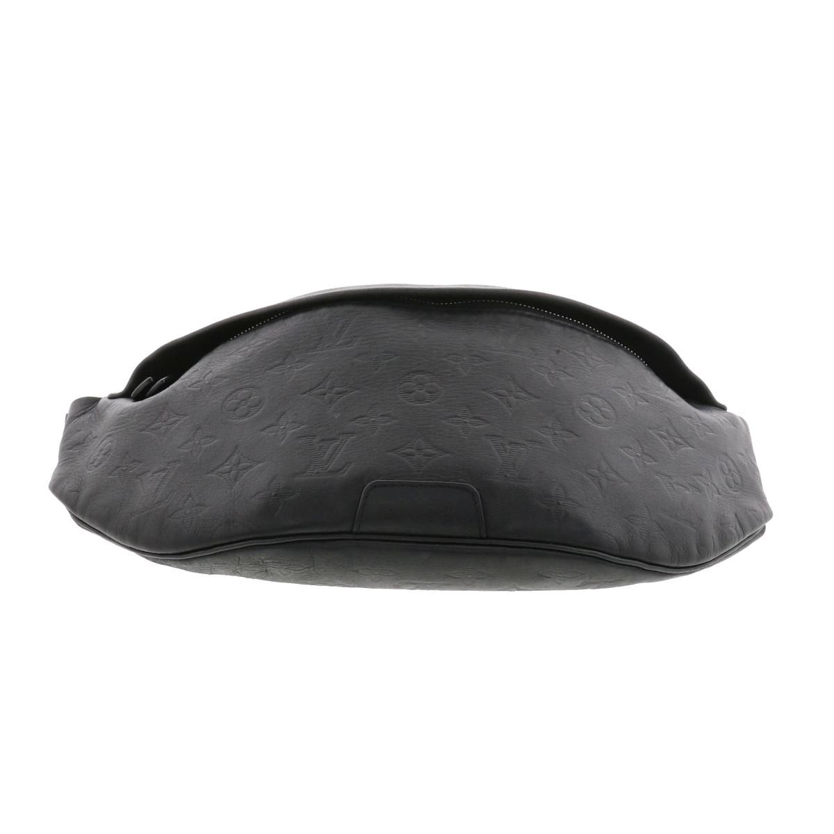 M46036 Black