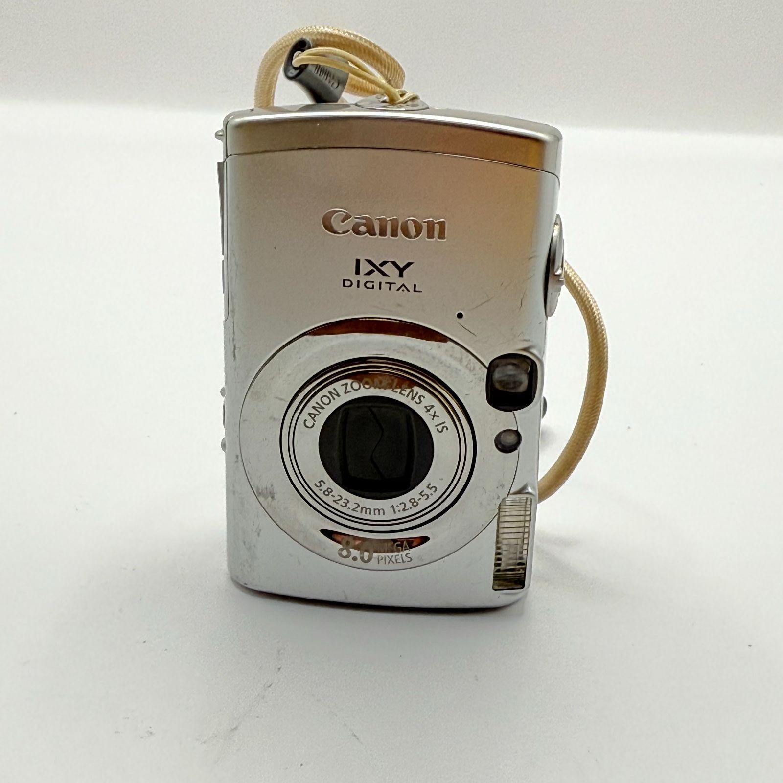 コンパクトデジタルカメラ