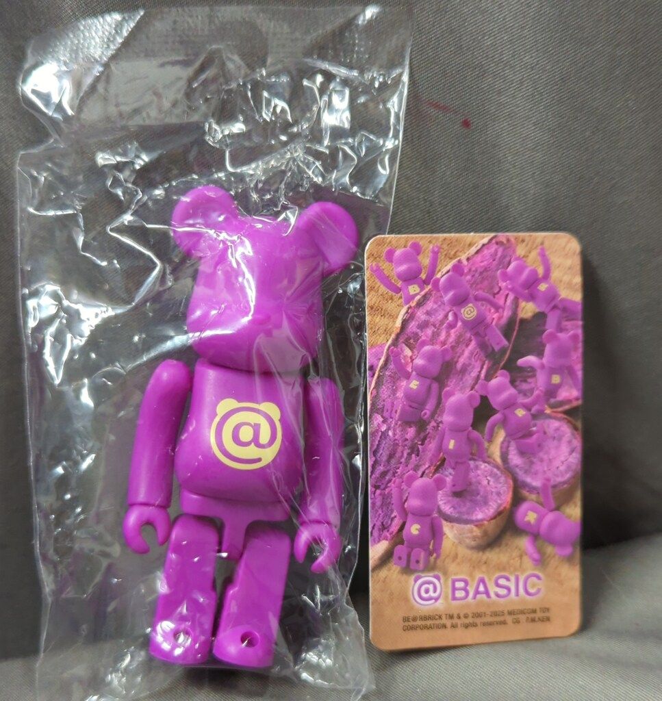 MEDICOM TOY FUTURA クッション　メディコムトイ　UNKLE 紫 MEDICOM TOY FUTURA クッション メディコムトイ UNKLE 紫
