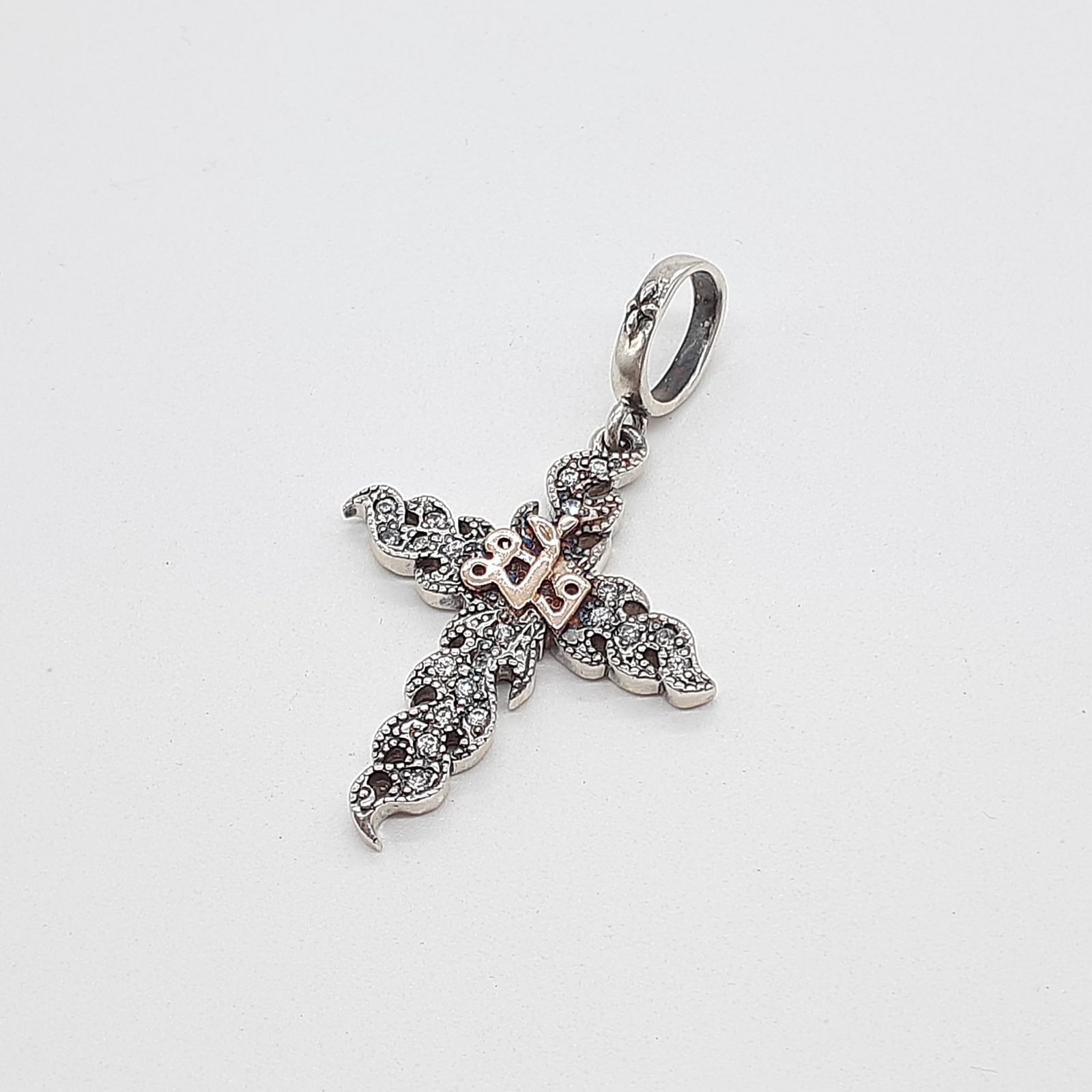 Love&Hate 925シルバーK18ジルコニアクロスペンダント Love&Hate 925シルバーK18ジルコニアクロスペンダント 【公式通販】