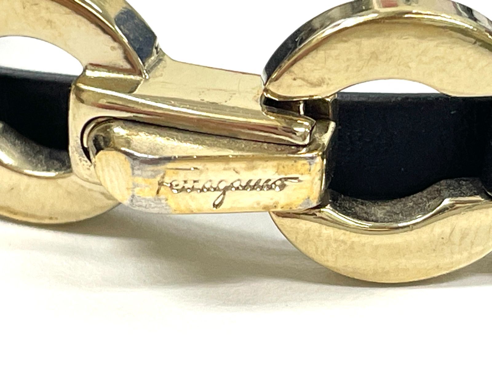 Ferragamo フェラガモ ガンチーニ ゴールド金具 レザー