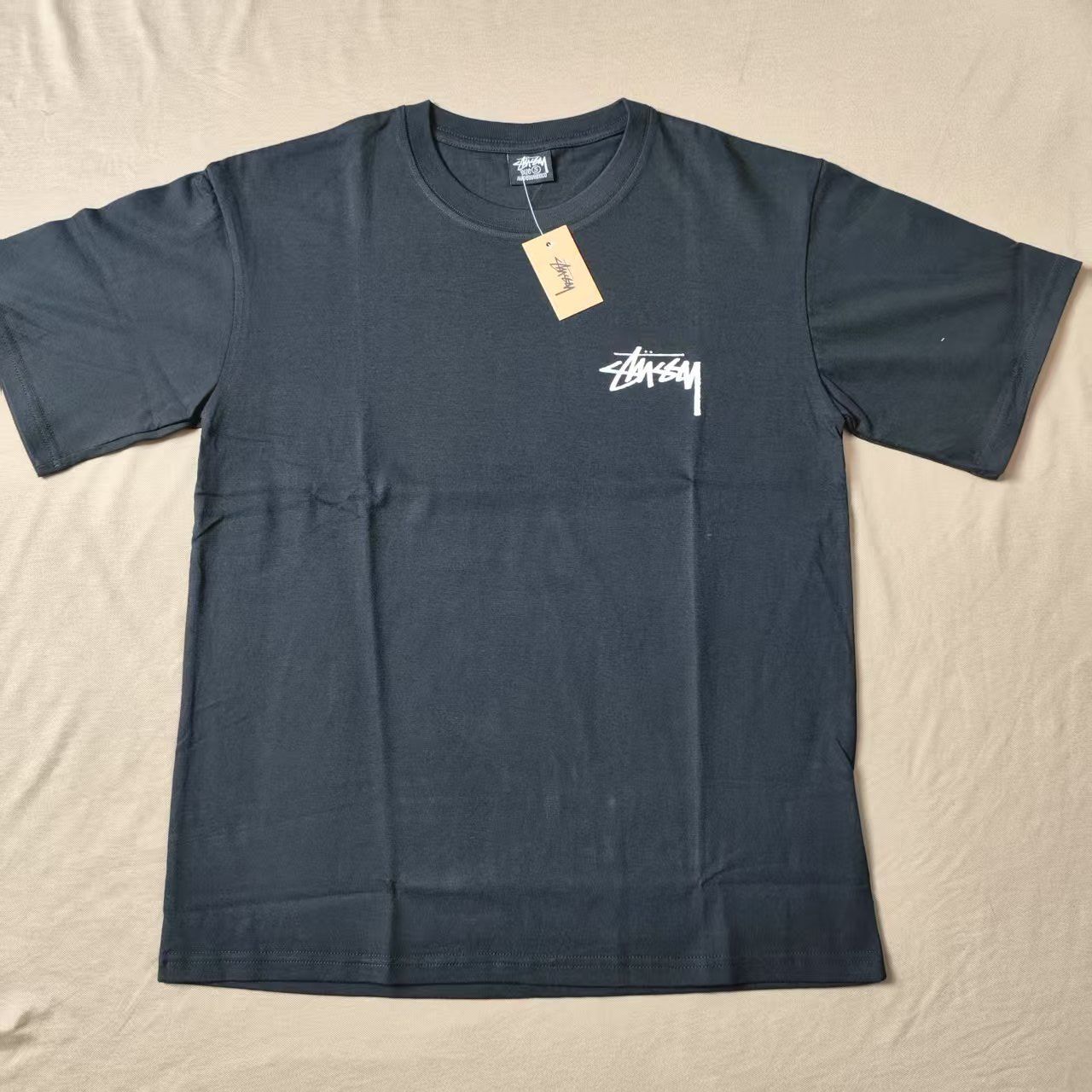 STUSSY ステューシー 半袖 Tシャツ 2 枚セットです 白&黒 男女