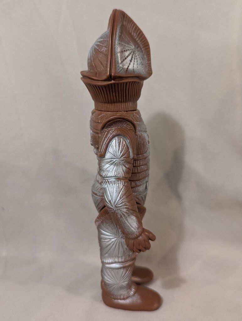 ボーグ星人 茶色成型と銀