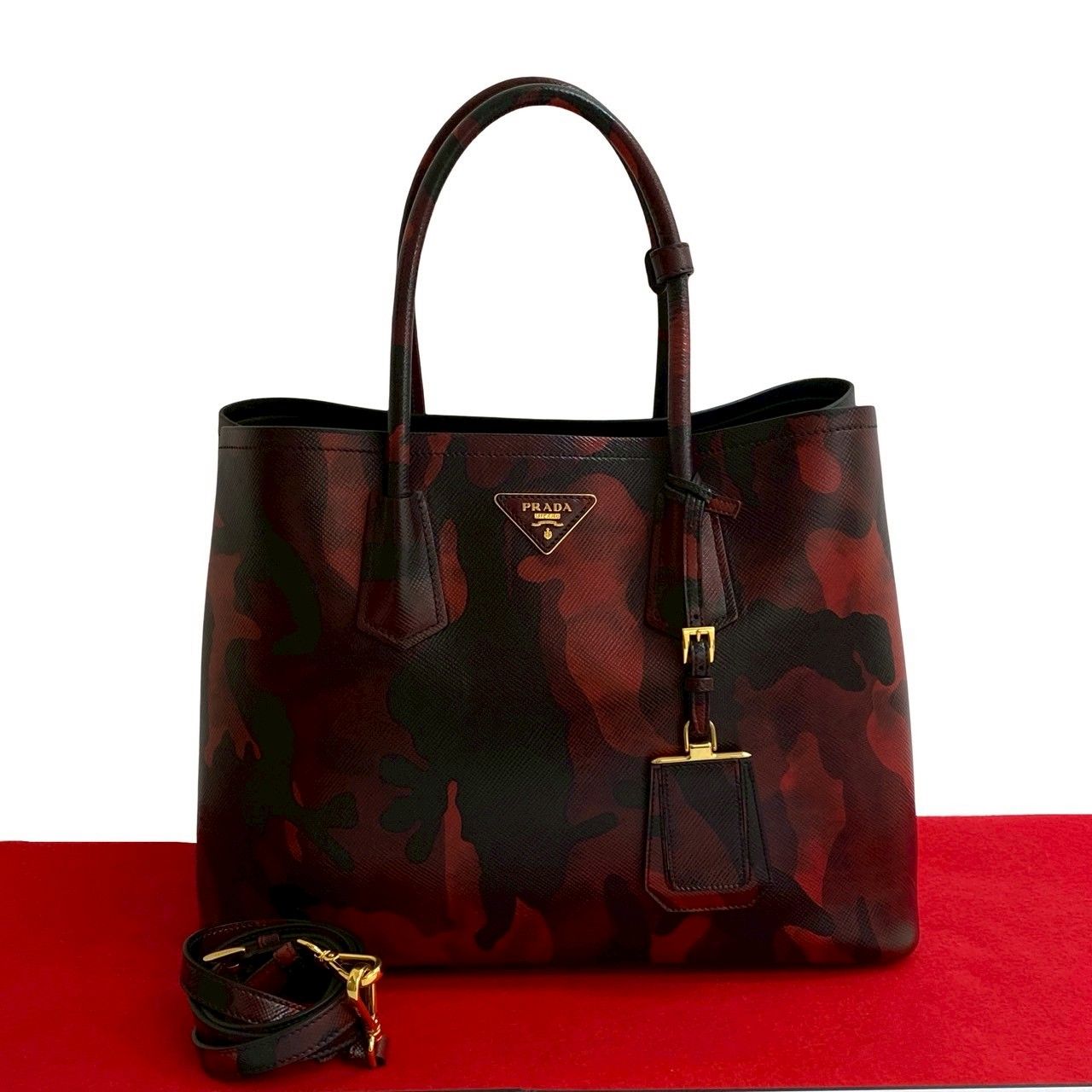 極美品 PRADA レザー 2WAY ハンドバッグ ショルダーバッグ 三角ロゴ 極 美品 PRADA プラダ 三角ロゴ 金具 カモフラージュ 柄 レザー