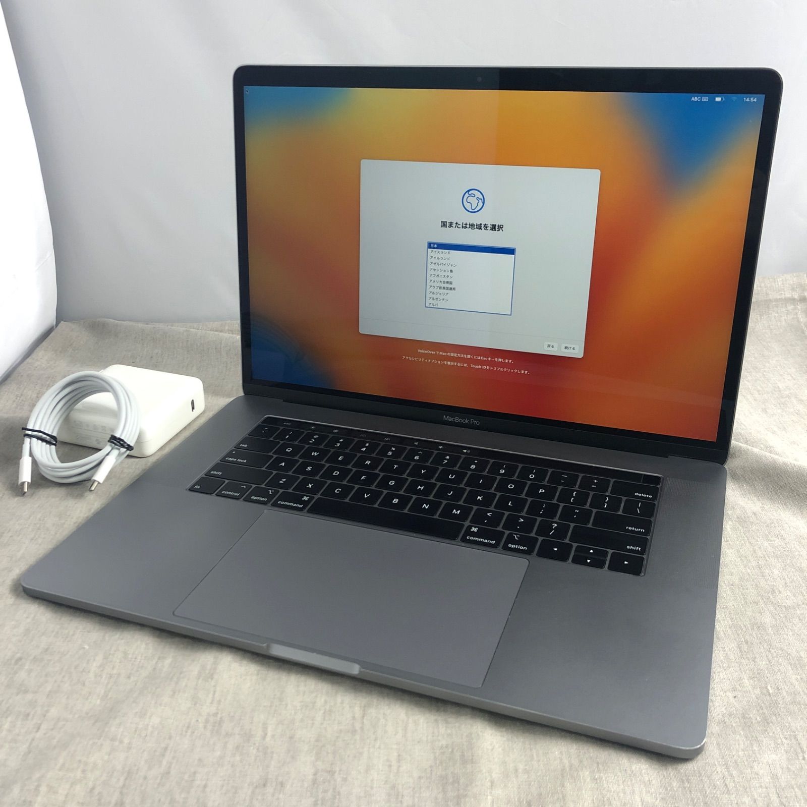 MacBook Pro 2018 15インチ SSD５００GB