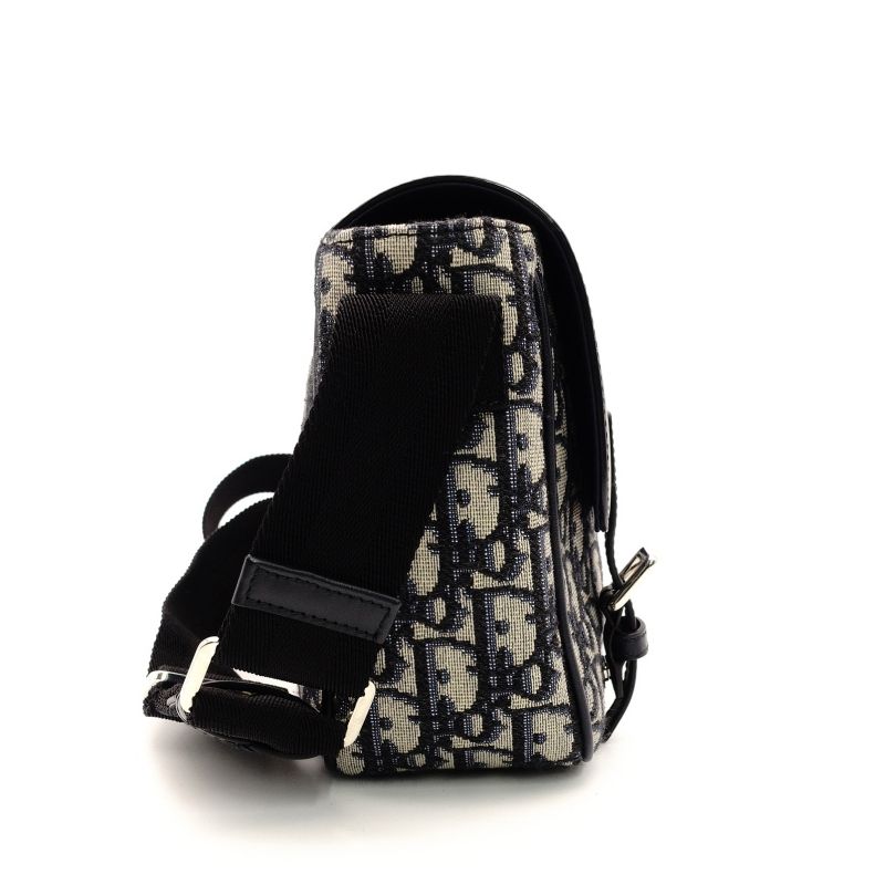 レザー クロスボディ