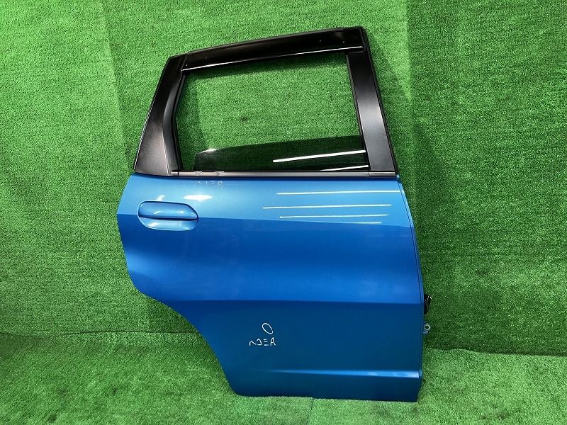 フィット GE7 右リアドア G スマートセレクション 4WD アサヒ M2L3 67510-TF0-G00ZZ BG53M