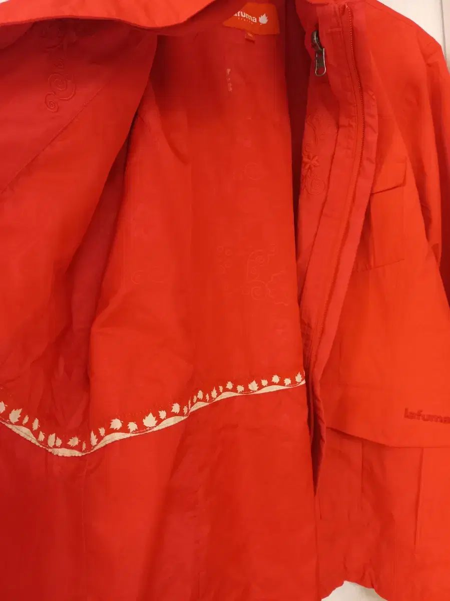 LAFUMA ラフマ レッド ベルト付き GORE-TEX₍ゴアテックス ジャケット HRDEVELOPMENT_JP