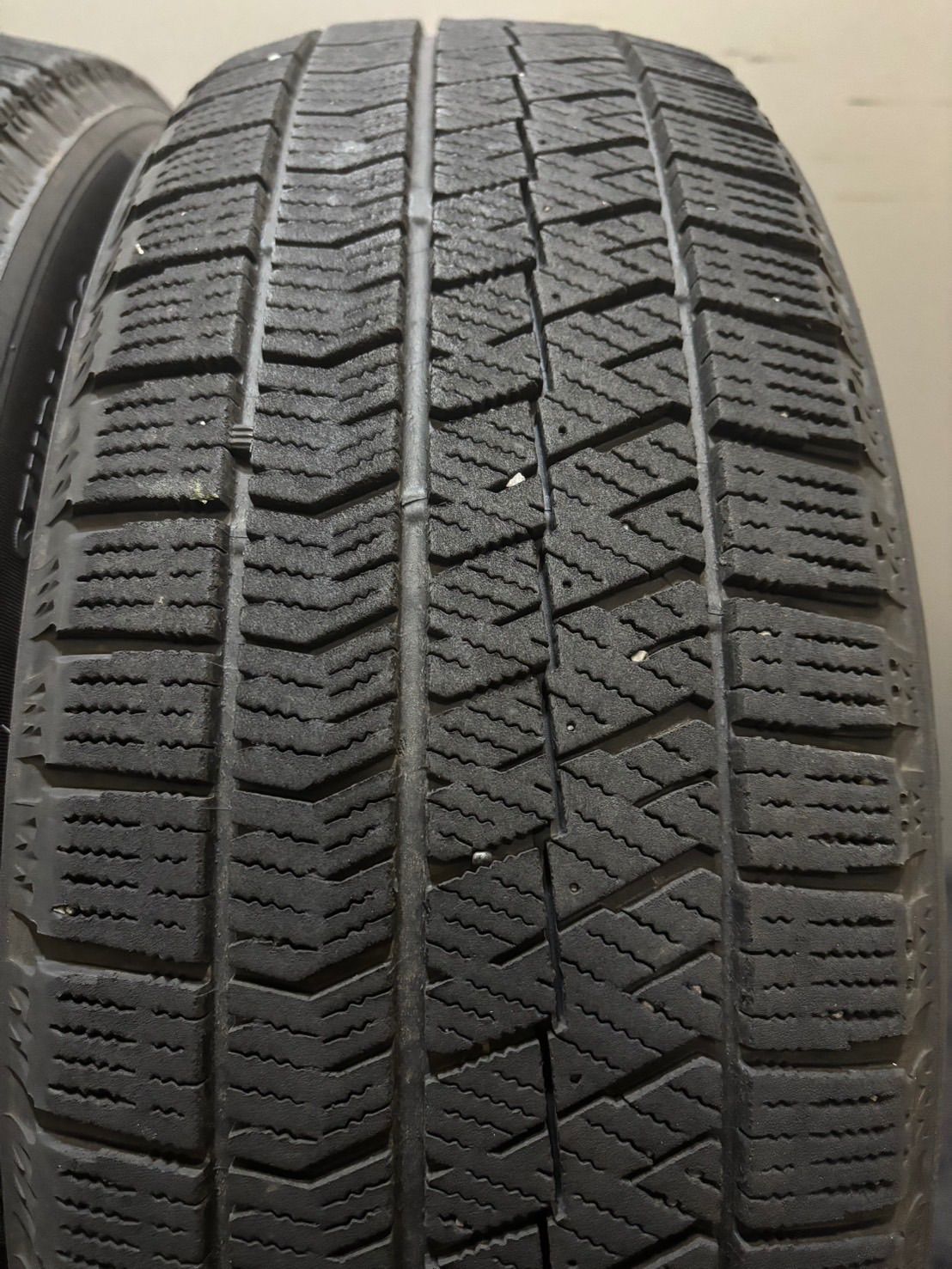 185 60R16 BRIDGESTONE VRX2 22年製 スタッドレス 4本 ブリヂストン ブリザック フィット アクア デミオ 3-K315