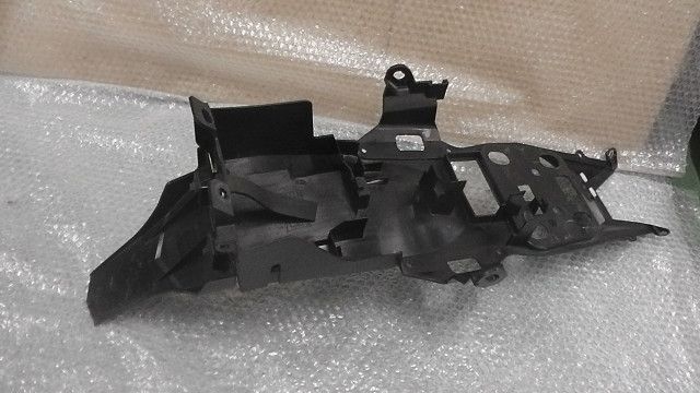 YZF-R3　RH07J-003xxx　の　テールカウル下:#1606447528