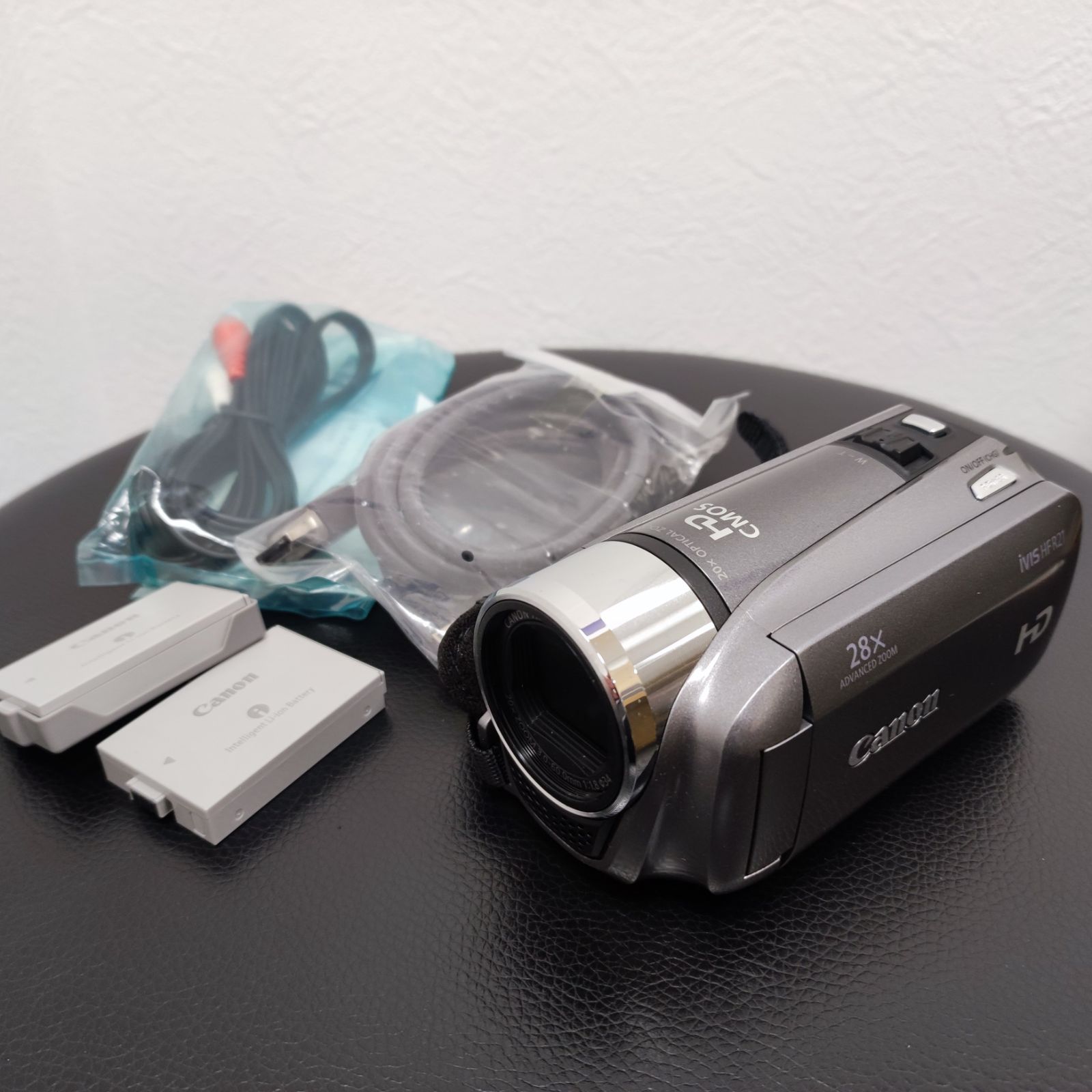 Canon iVIS HF R21 ビデオカメラ 本体 Canon ビデオカメラ レッド CANON iVIS HF R21 [レッド] 価格比較