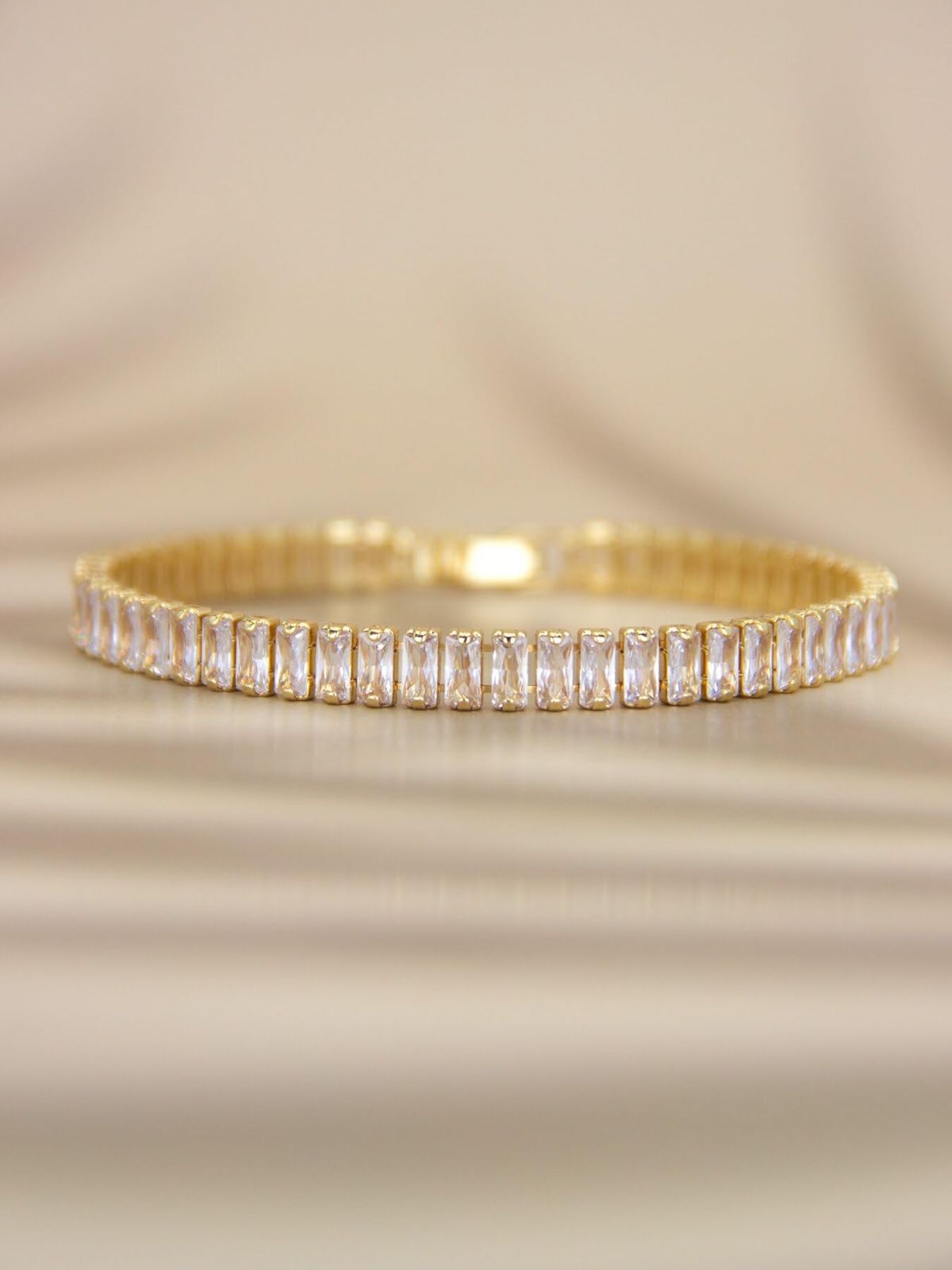 【在庫セール】ブレスレット女性 ハンドチェーン テニスブレスレット AAAのジルコン mm 2*5 Kゴールドメッキ ブレスレット結婚式 18 ジュエリー 記念日 腕輪 [3MNSCD]