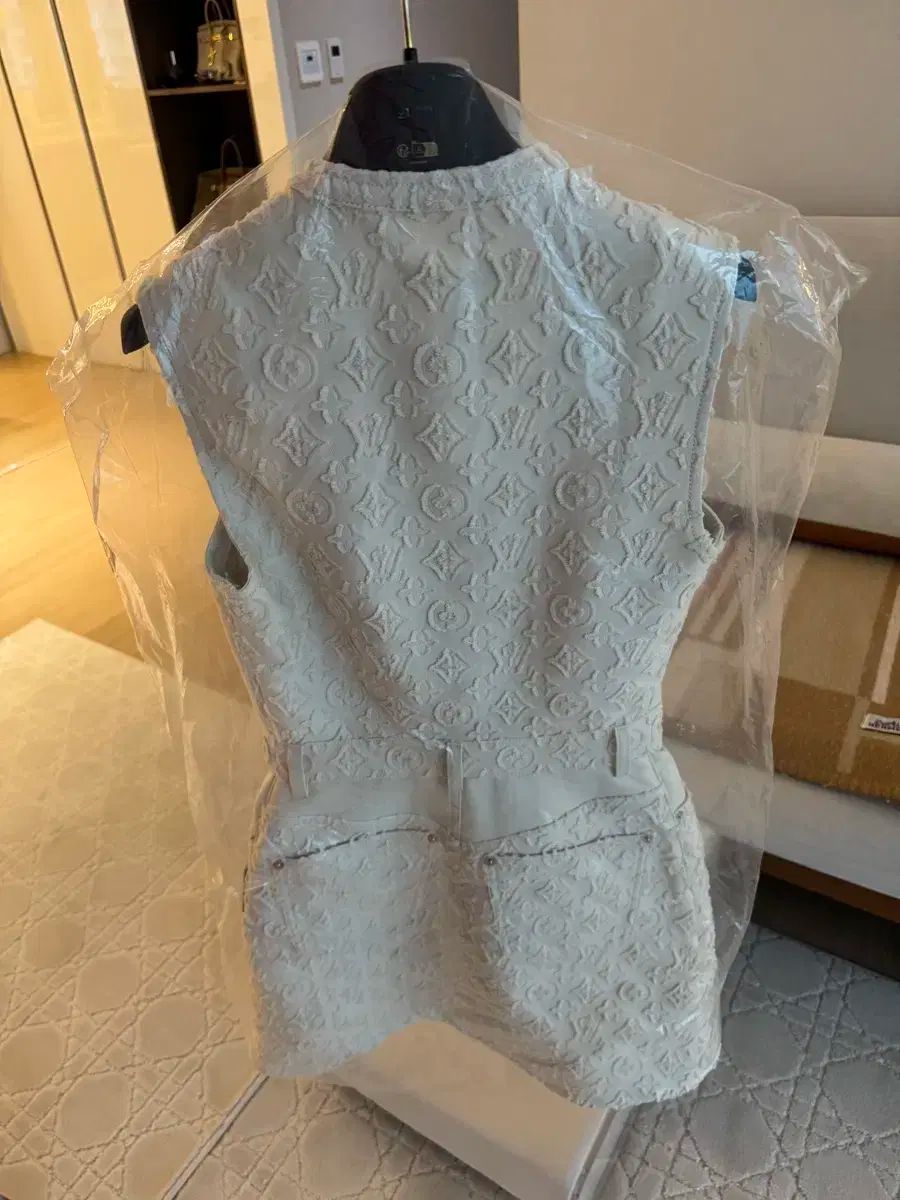極美品⭐️ルイヴィトン　ジャイアントモノグラム　デニムワンピース 34 極美品⭐️ルイヴィトンジャイアントモノグラムデニムワンピース 34
