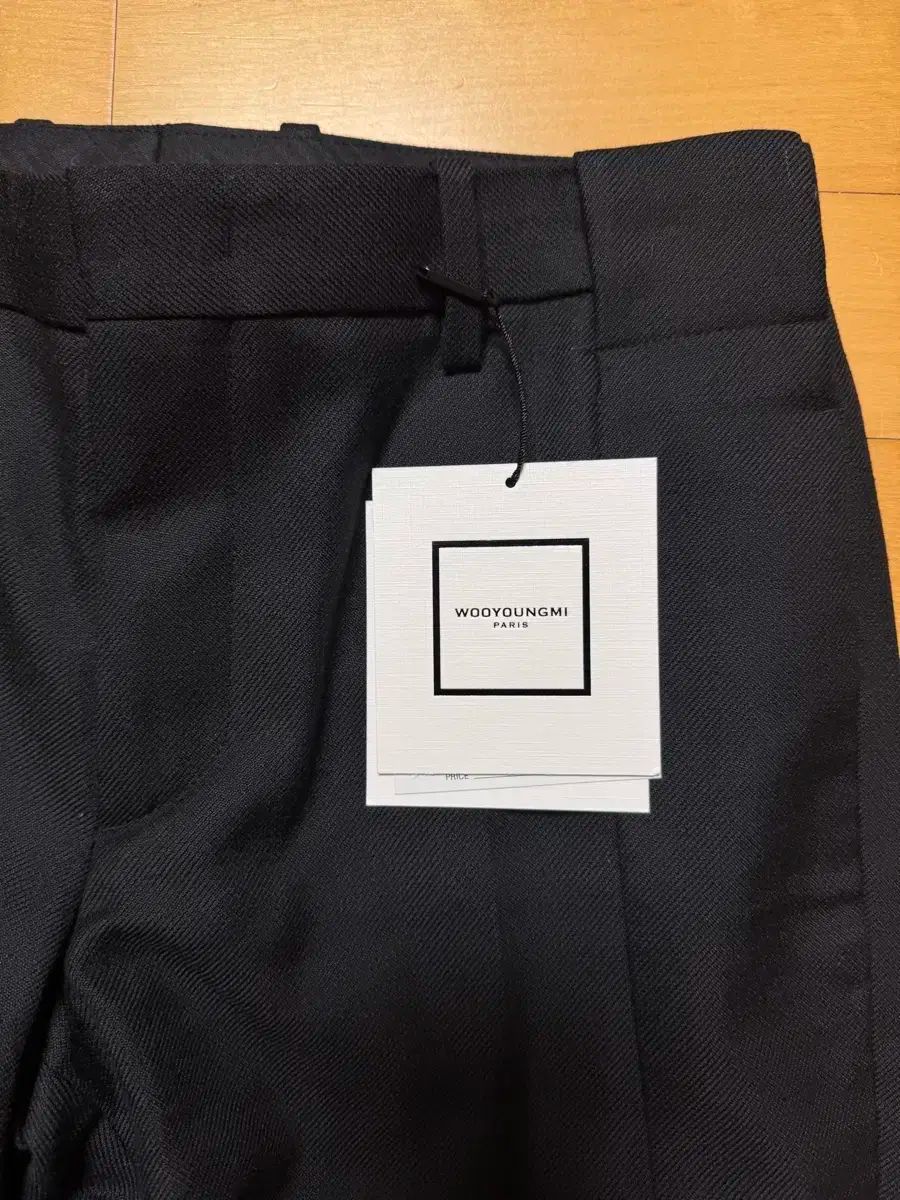 新品未使用！限定品！wooyoungmi ウーヨンミ デザインスラックス パンツ WOOYOUNGMI ウーヨンミ ジップアップパンツ チックウェア
