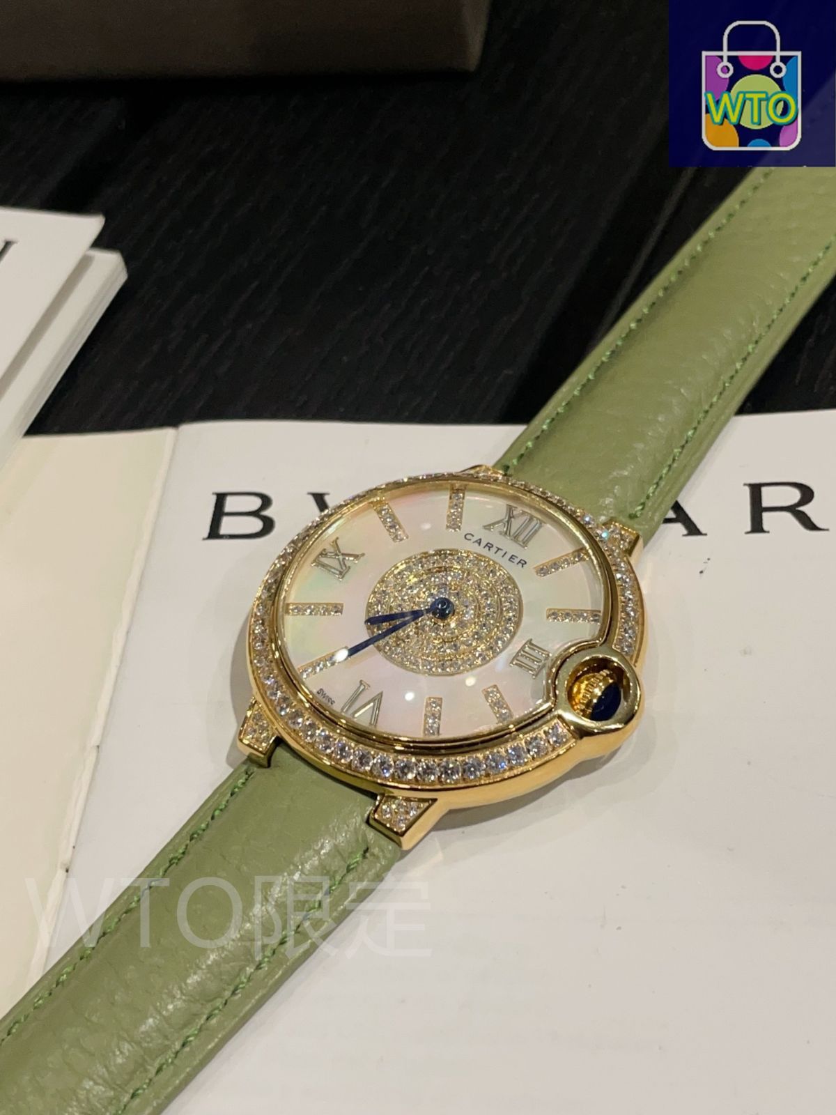 カルティエ スワロフスキークリスタルダイヤモンドを文字盤に使用