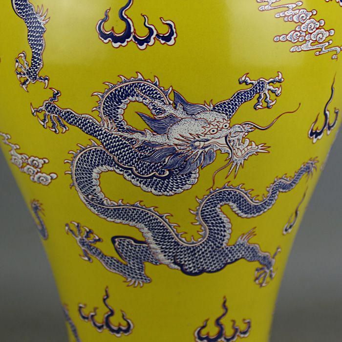大清康煕黄地粉彩五龍紋梅瓶花瓶 景徳鎮 陶磁器 装飾品 現代工芸