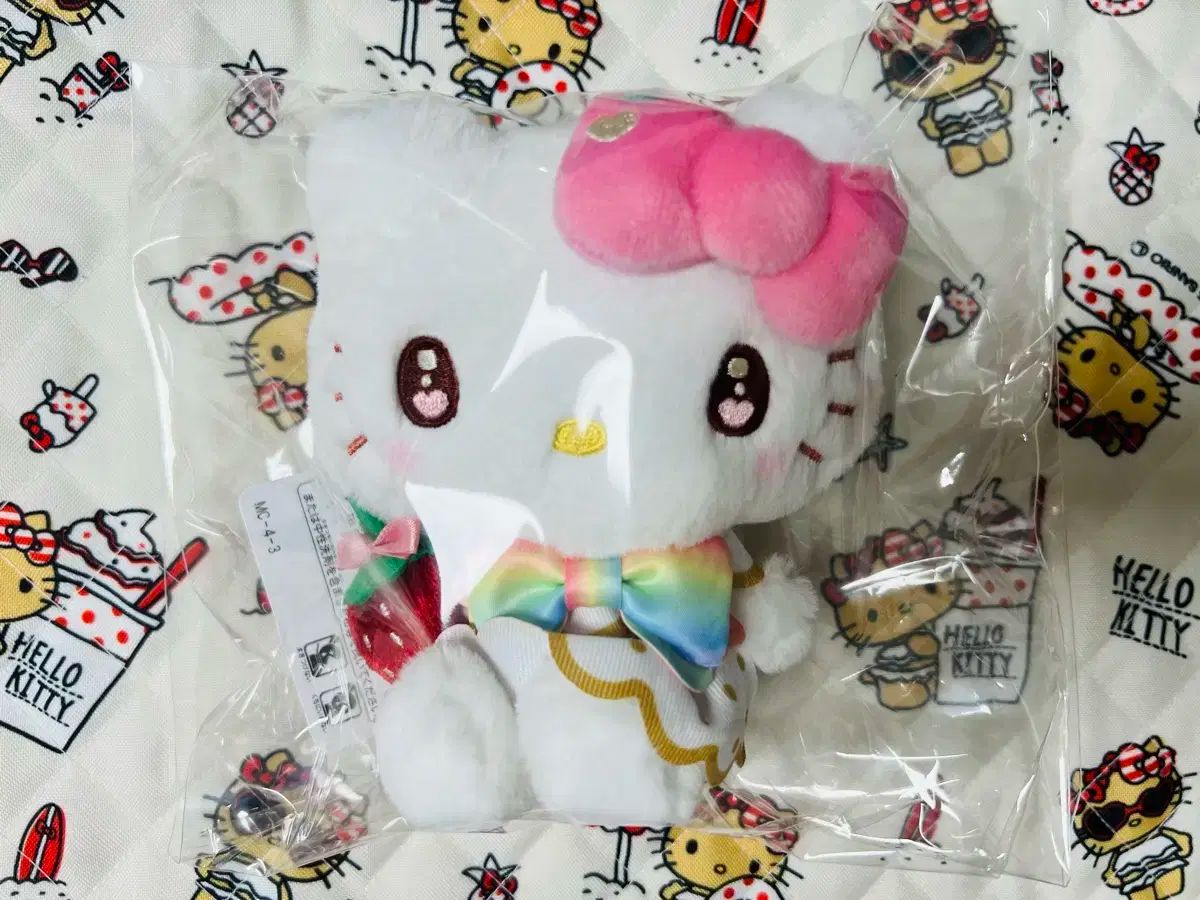SANRIO ハローキティ　イチゴマン　ぬいぐるみマスコット　中古品 SANRIO ハローキティ イチゴマン ぬいぐるみマスコット 中古品