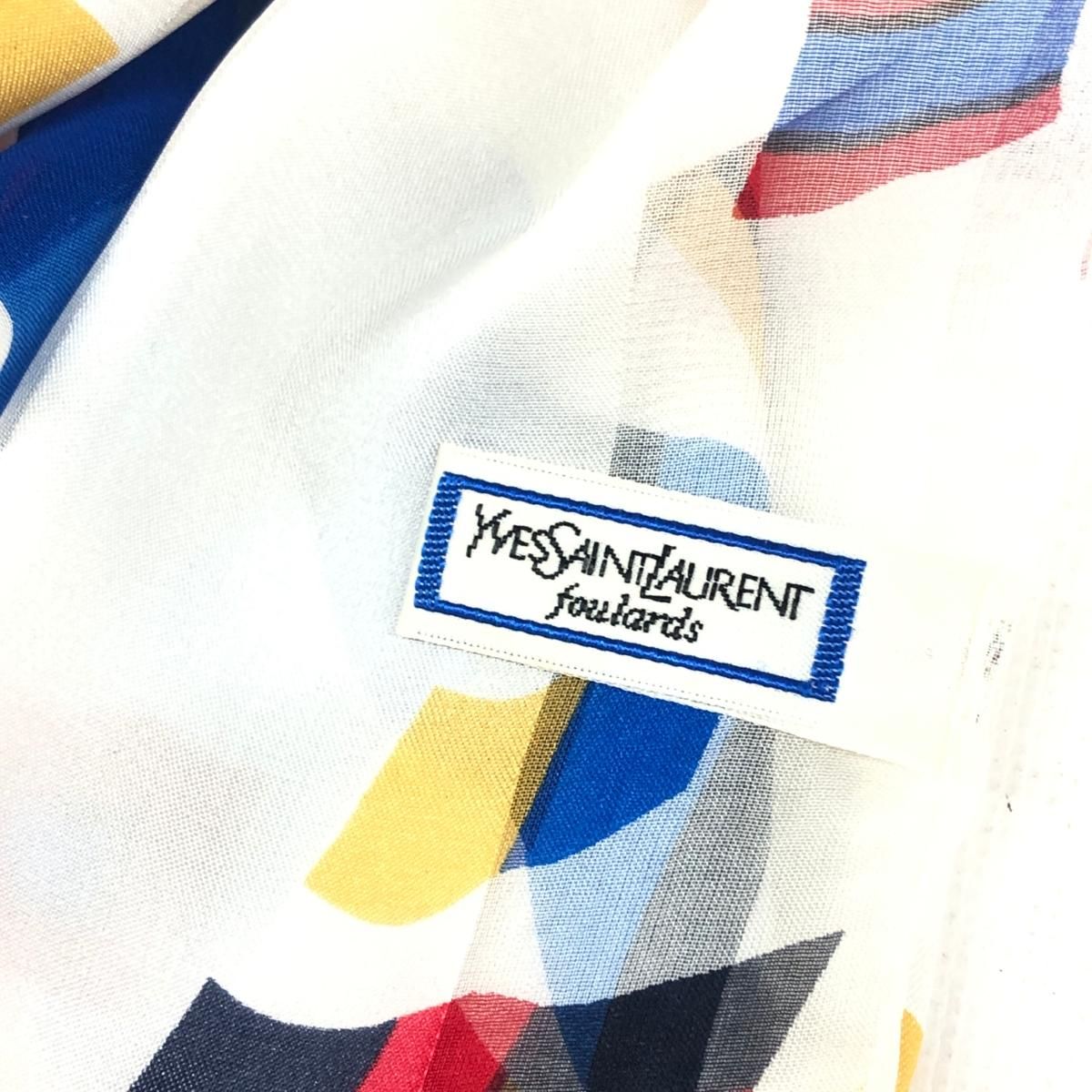 Yves Saint Laurent バラ 大ロゴ シルク 新品 白 スカーフ YvesSaintLaurent(YSL) イヴサンローラン スカーフ 国旗/ロゴ