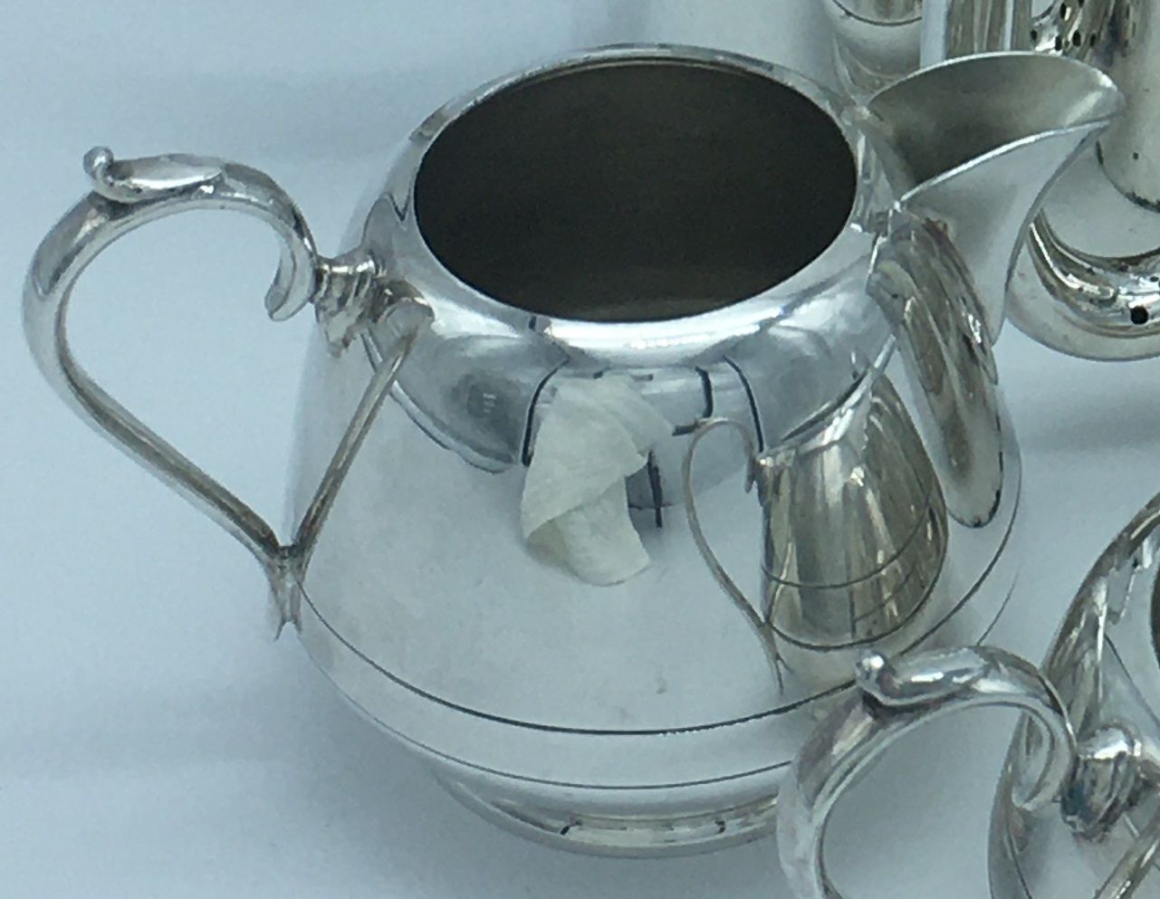 レアナンタケットシリーズ ウエッジウッド 白いバターディッシュ（蓋付き） ウェッジウッドナンタケットカップ＆ソーサー | ブランド洋食器