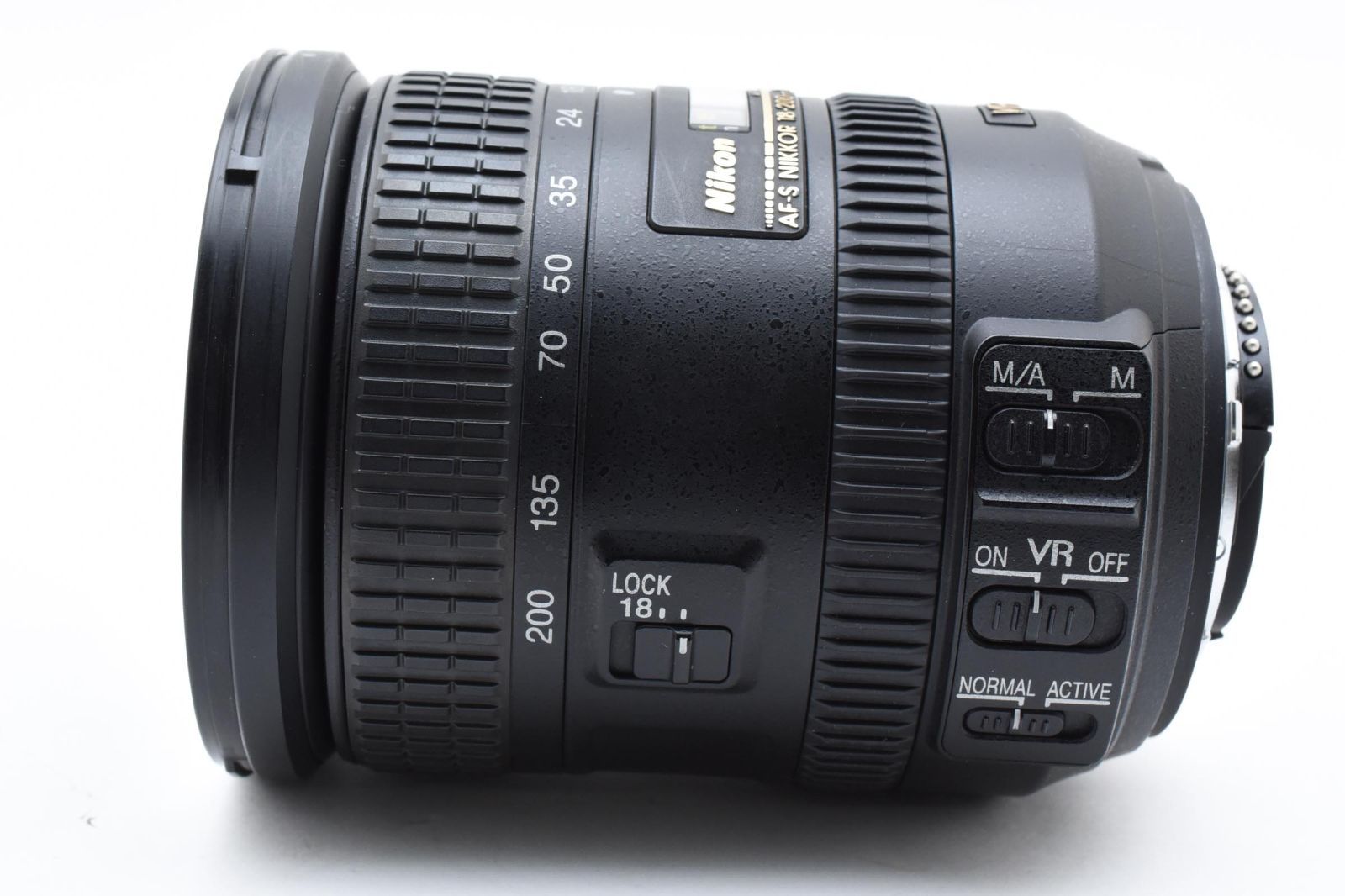 NIKKOR 18-200mm