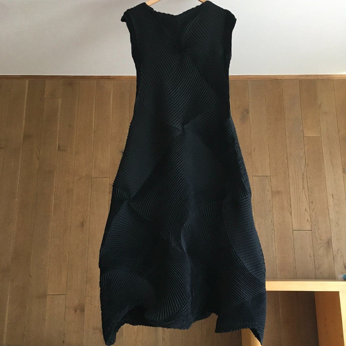 イッセイミヤケISSEY MIYAKE 3Dスチームストレッチプリーツ切替