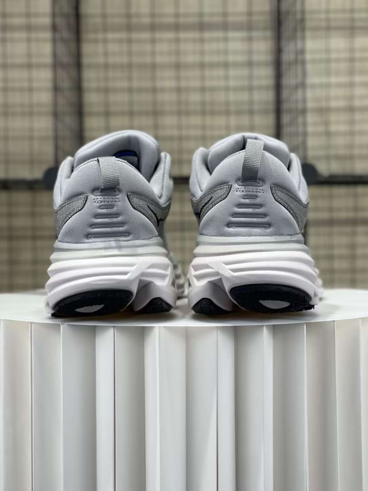 ボンダイ８ Hoka