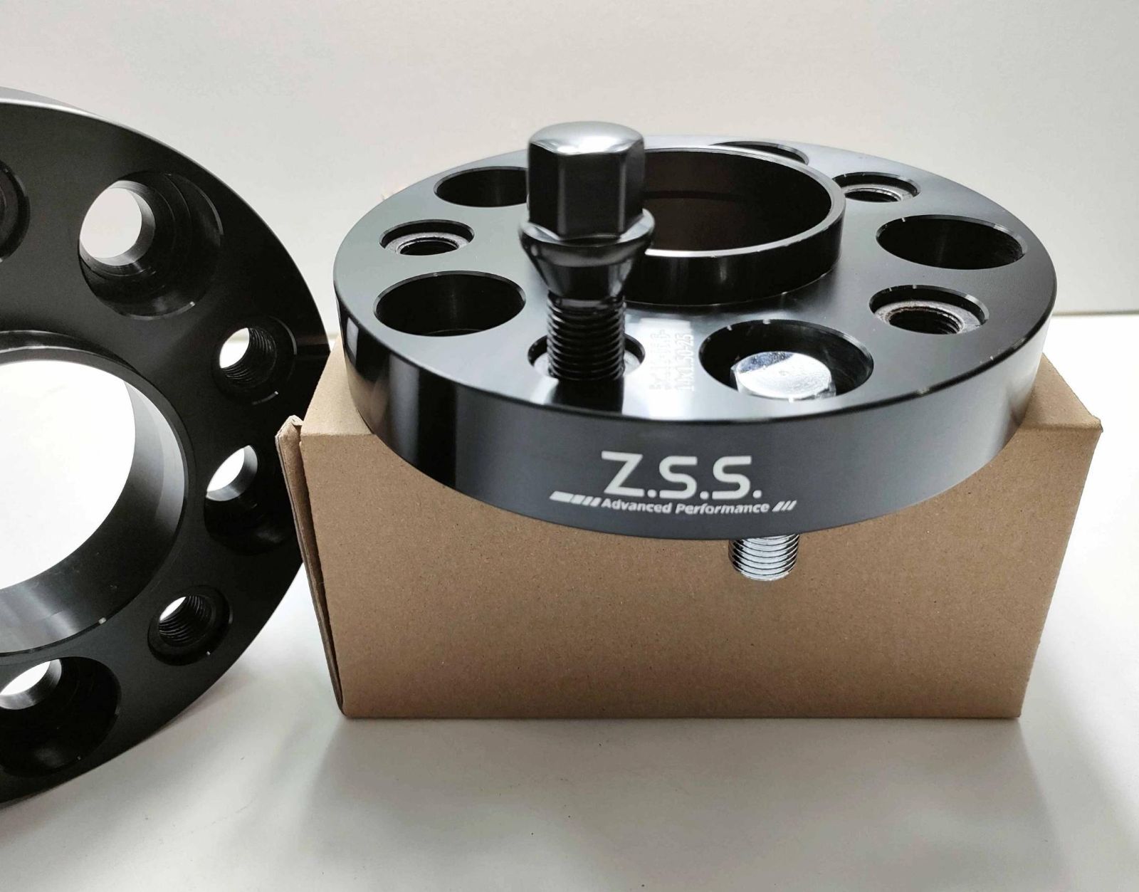 マセラッティ別止スペーサー25mm クアトロポルテ