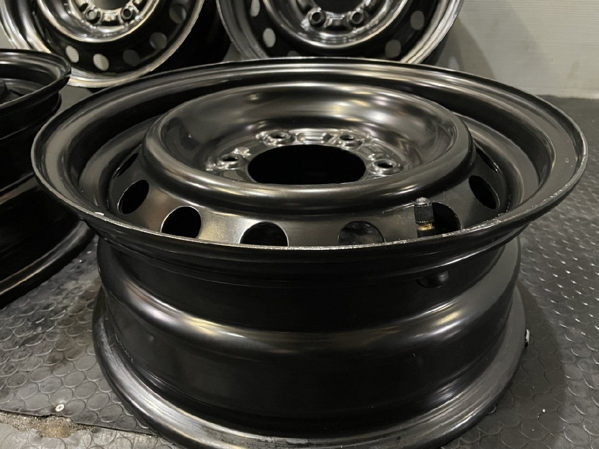 ハイエース200系 純正スチールホイール ブリヂストン貨物用タイヤ中古2