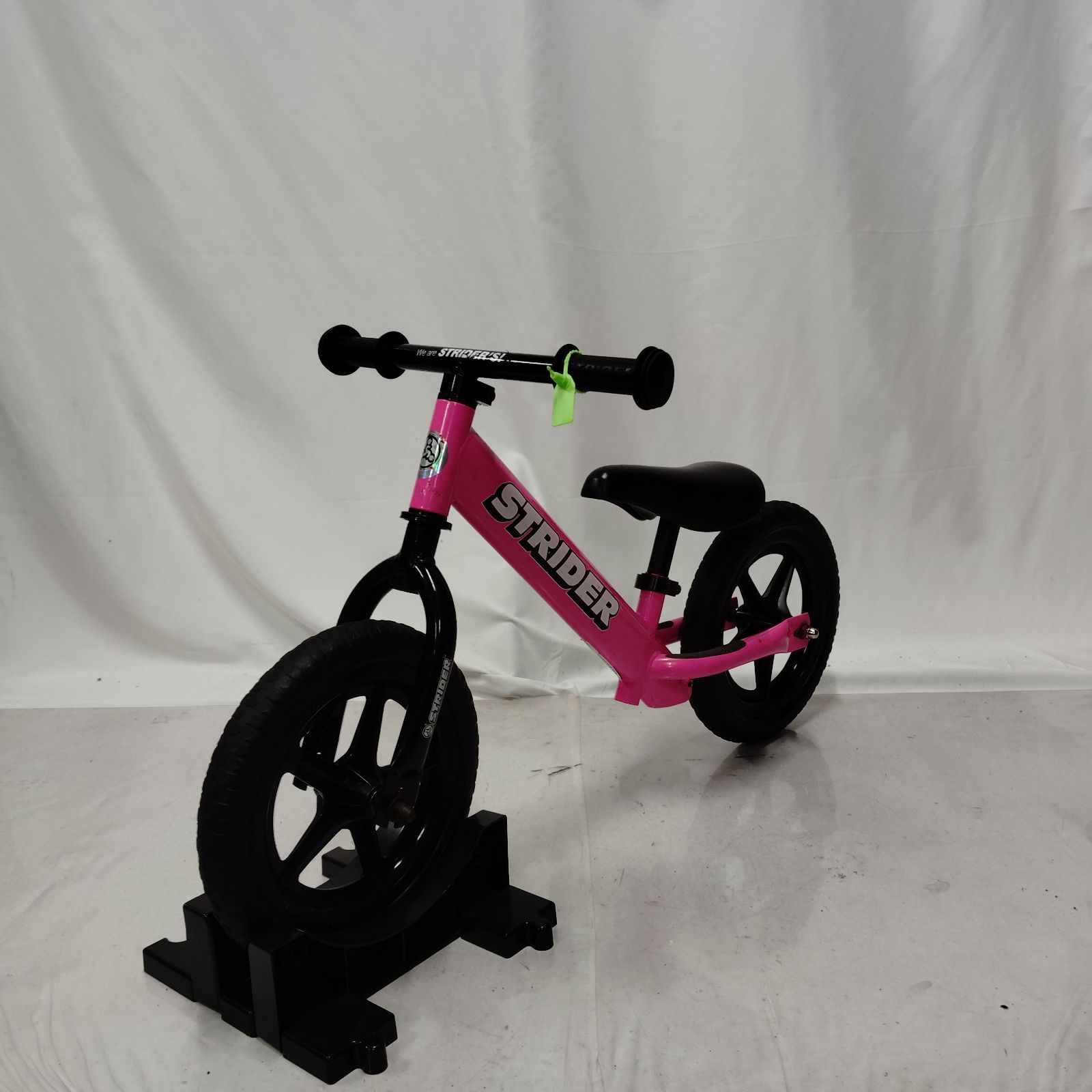 ✨ ストライダー STRIDER ST-4 12インチ バランスバイク ✨ STRIDER