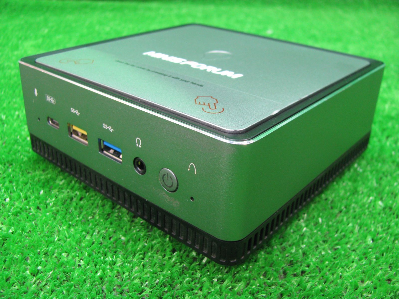 R1855 MINISFORUM UM250 MINI PC