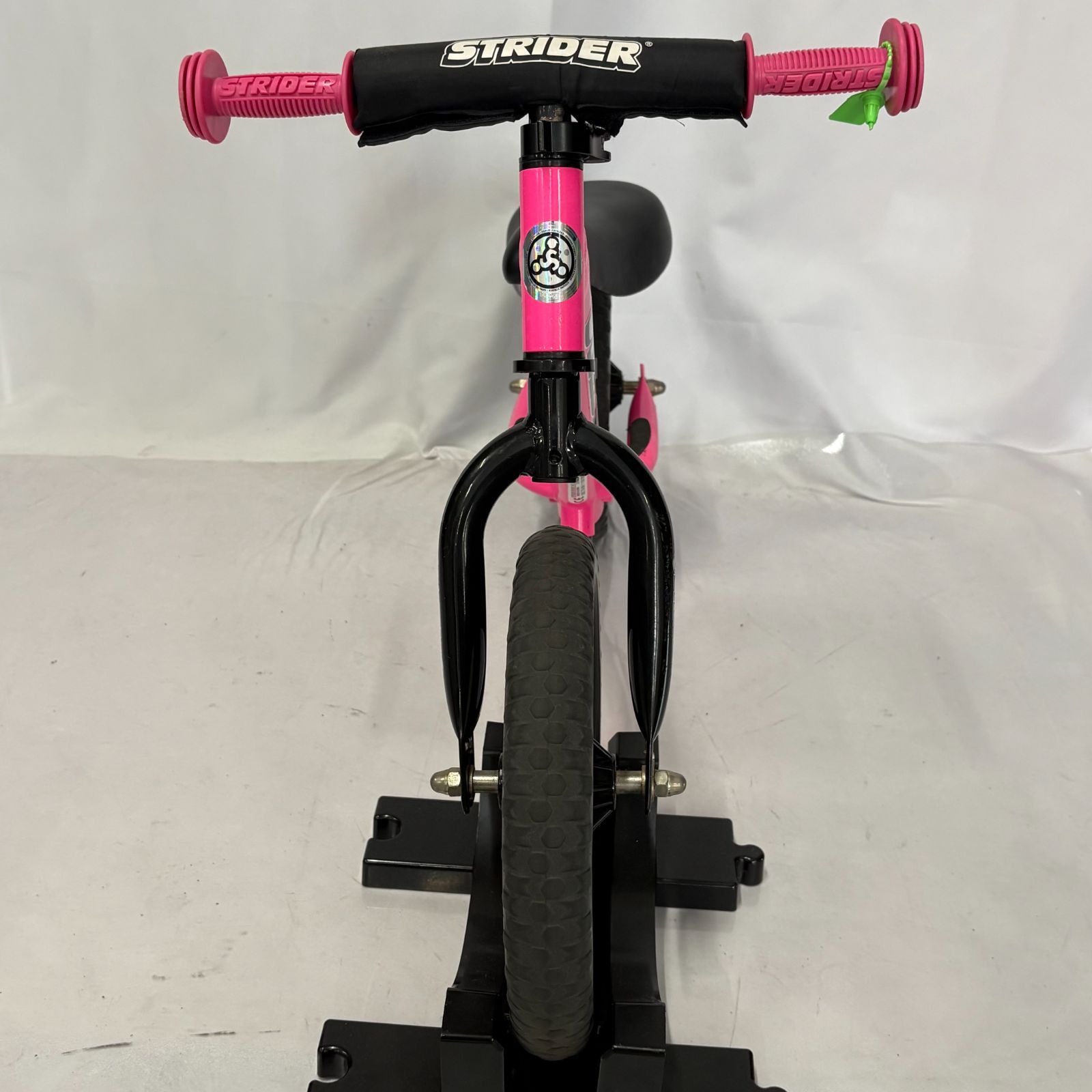 ストライダー STRIDER スポーツモデル ピンク 12型 ランニングバイク