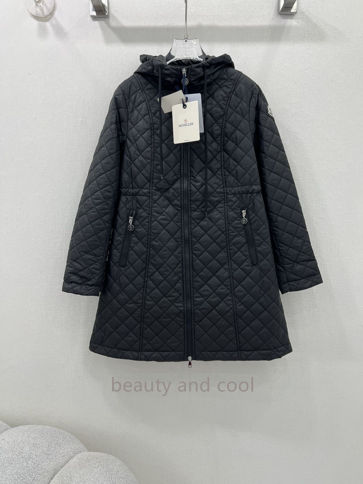 高品質大人気 モンクレール Moncler 秋冬の新作菱グリップ綿連帽コート