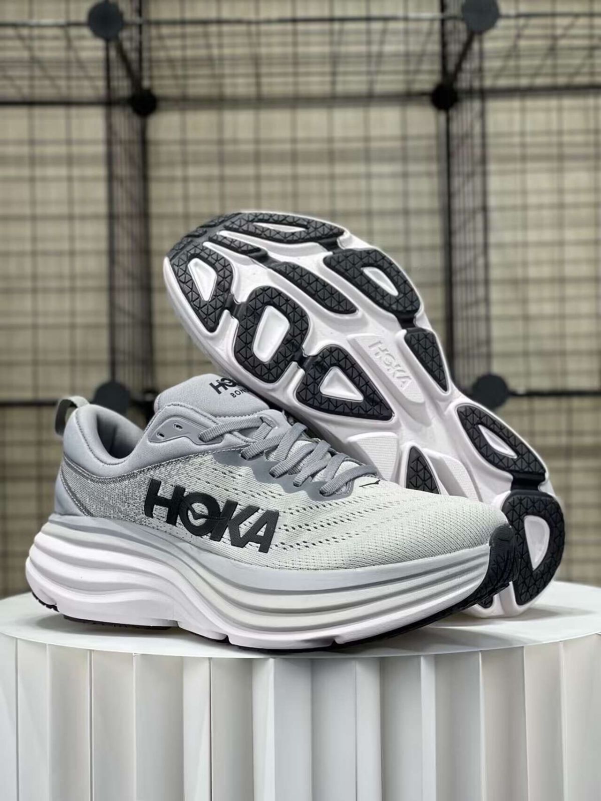 ボンダイ８ Hoka