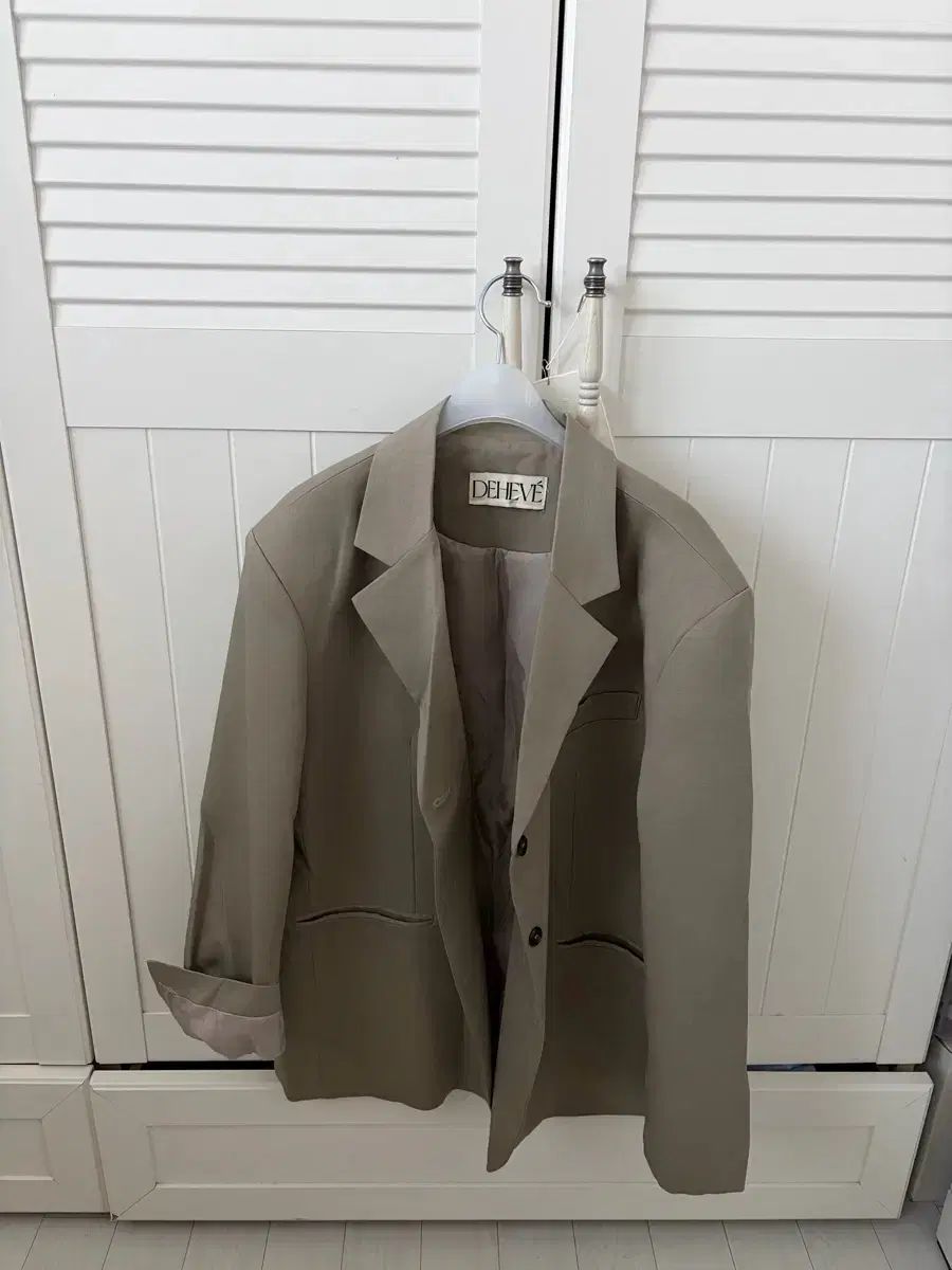 DEHEVE 드헤브 ベージュ色 ジャケット 定価17