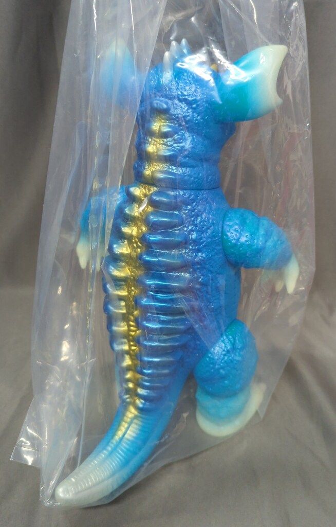 マルサン 世紀の大怪獣 バラゴン450 GID Ver. Hokusaiブルー