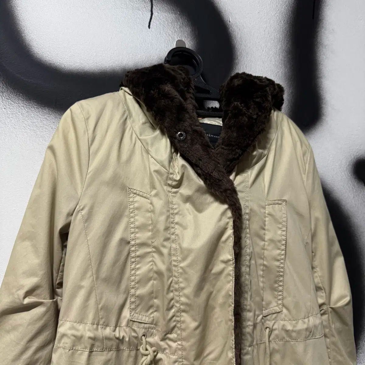 カイア アクマン 内皮性 デオフ 添付 フード ディテール ダウン パーカ SIROKUMA-CORPORATION_COM