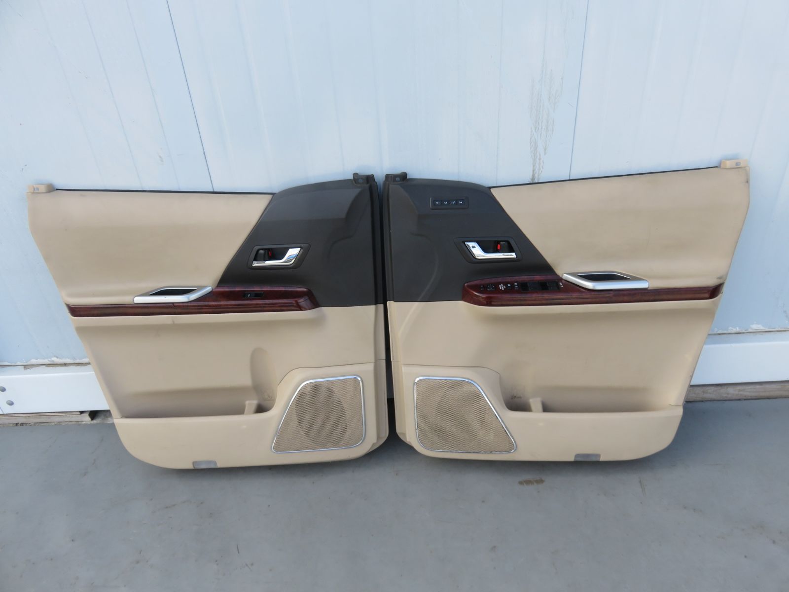 SFC2306 ヴェルファイア GGH20W GGH25W ドアトリム 内張り運転席助手席 PWスイッチ 左右前 純正 レザー革 ANH20W ANH25W アルファード共通