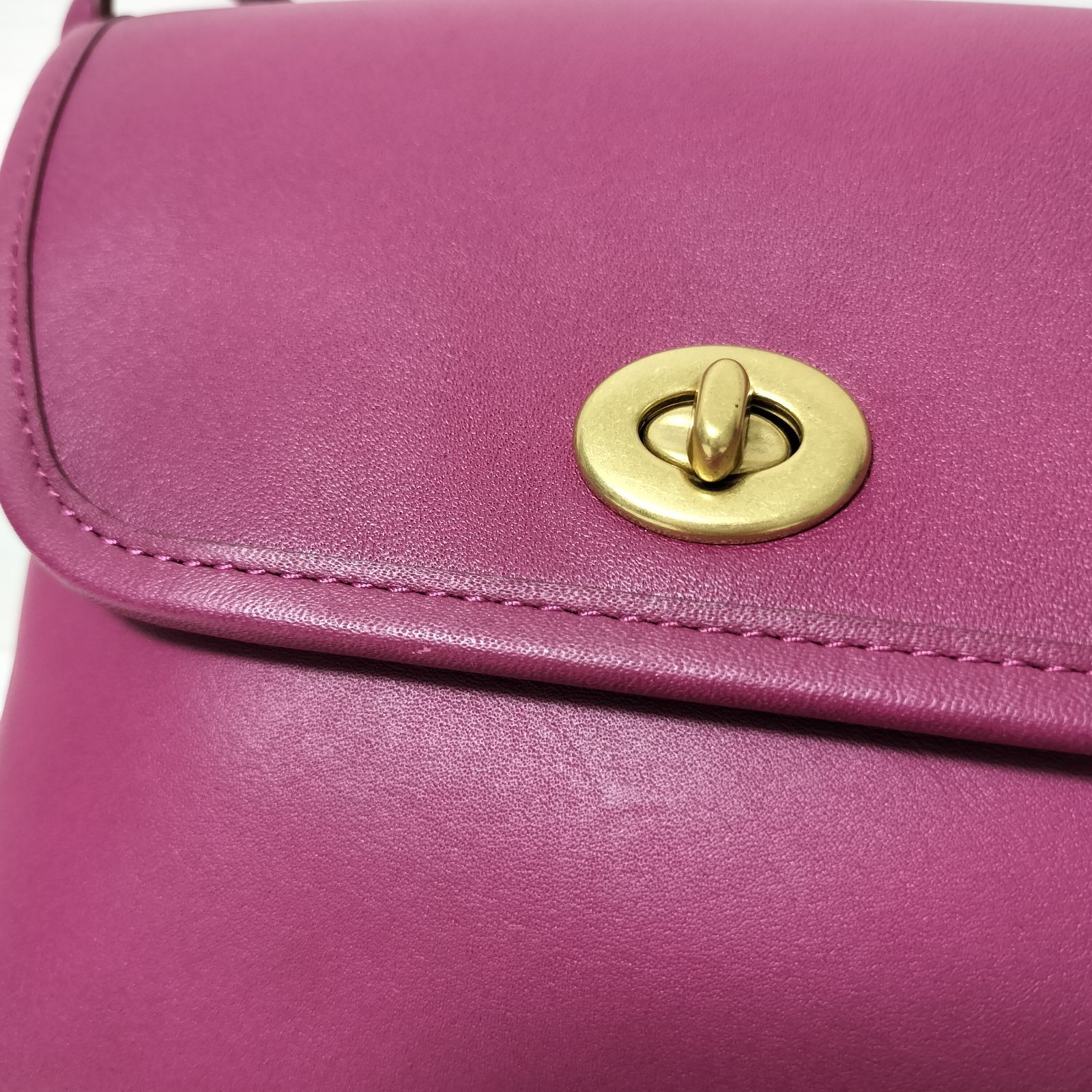 COACH コーチ 百貨店限定 クロスボディ ミニショルダーバッグ 本革 