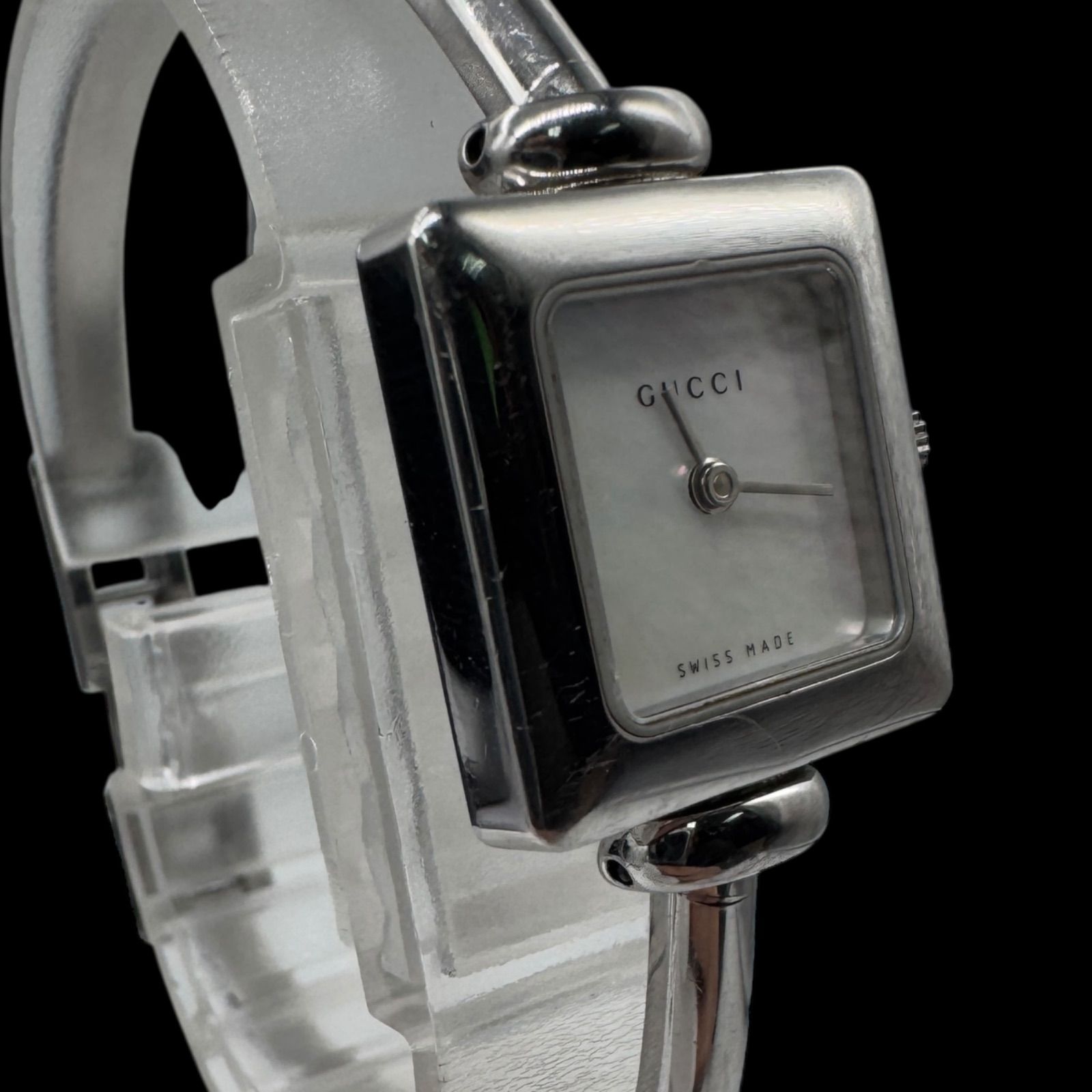 新品電池稼働 GUCCI グッチ 1900L シェル文字盤 レディース腕時計 