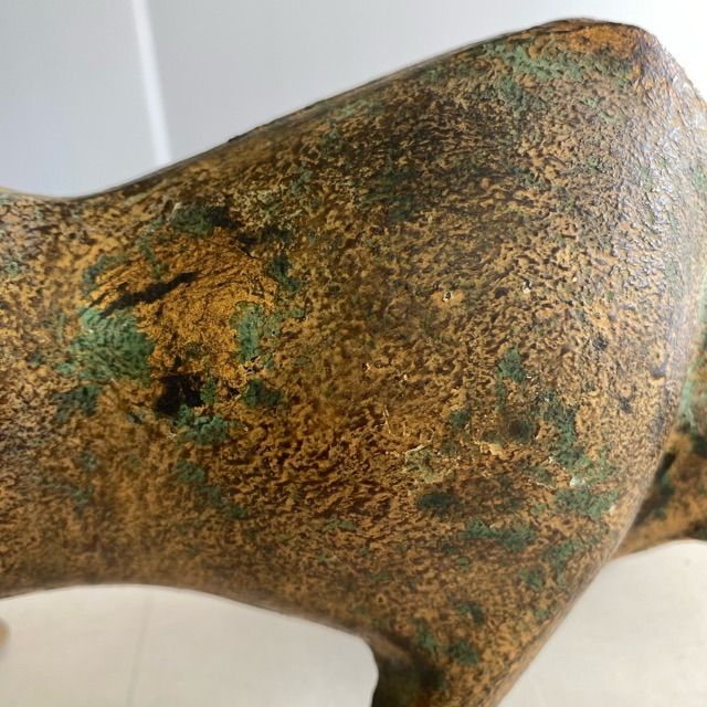 配送不可、現地引取のみ、リユース品】Kanae Miyazawa 雄牛のオブジェ