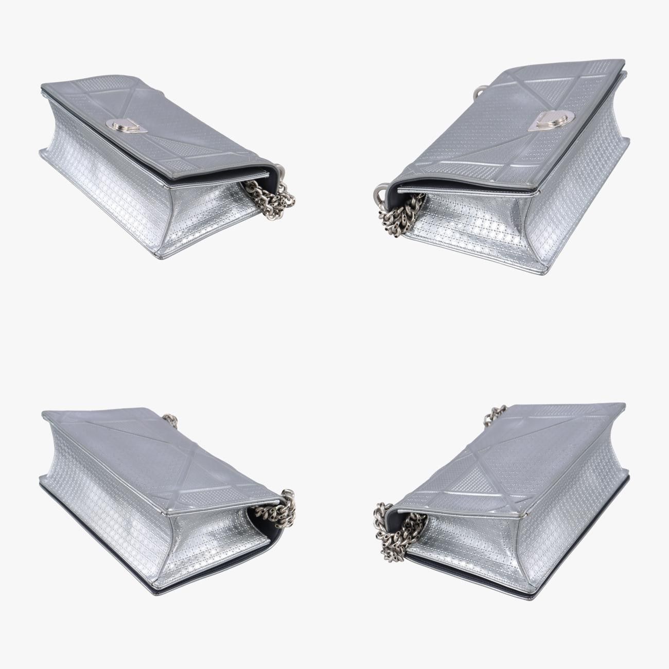 クリスチャンディオールChristian Diorディオラマシルバーレザー01-BO-1107