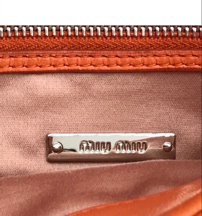 美品 miumiu ミュウミュウ マテラッセ ナッパ レザー クリスタル オレンジ 2WAY クラッチ ショルダー バッグ レディース k2758 美品 miumiu ミュウミュウ マテラッセ ナッパ レザー クリスタル