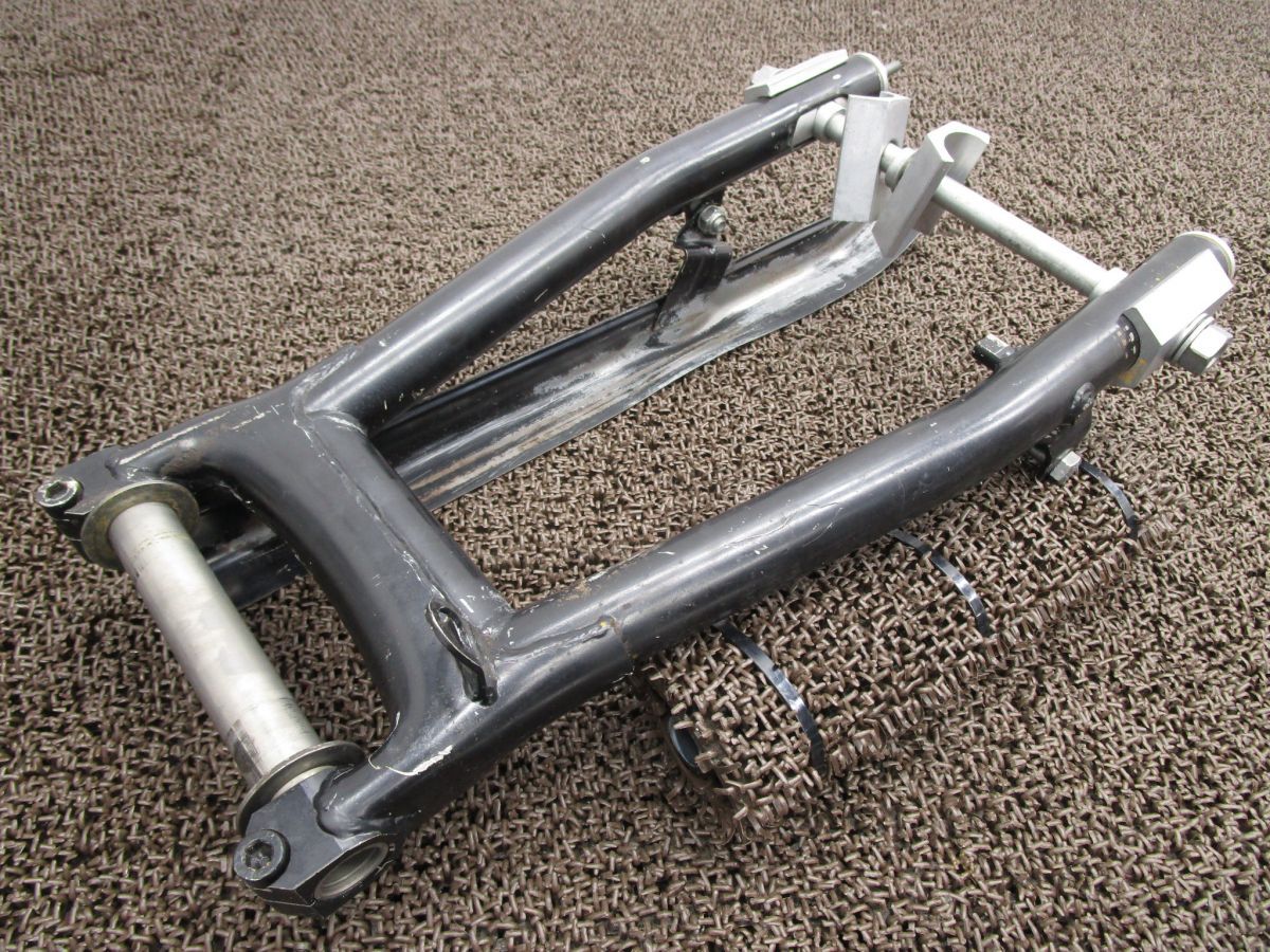 パンタ スイングアーム